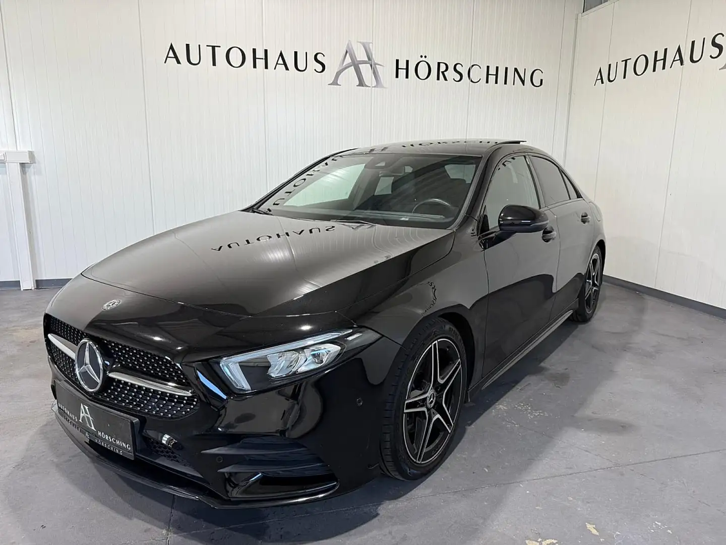 Mercedes-Benz A 180 d Limousine Aut./AMG Line/Pano/uvm Noir - 2