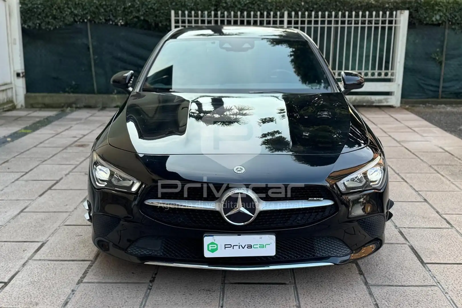 Mercedes-Benz CLA 200 CLA 200 Automatic Sport Schwarz - 2
