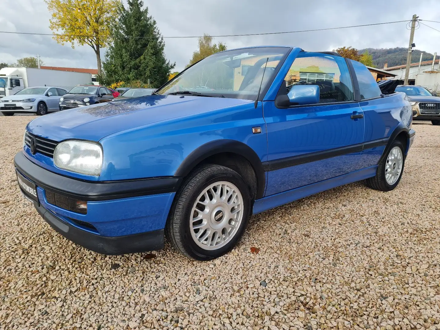 Volkswagen Golf Cabriolet Bleu - 1