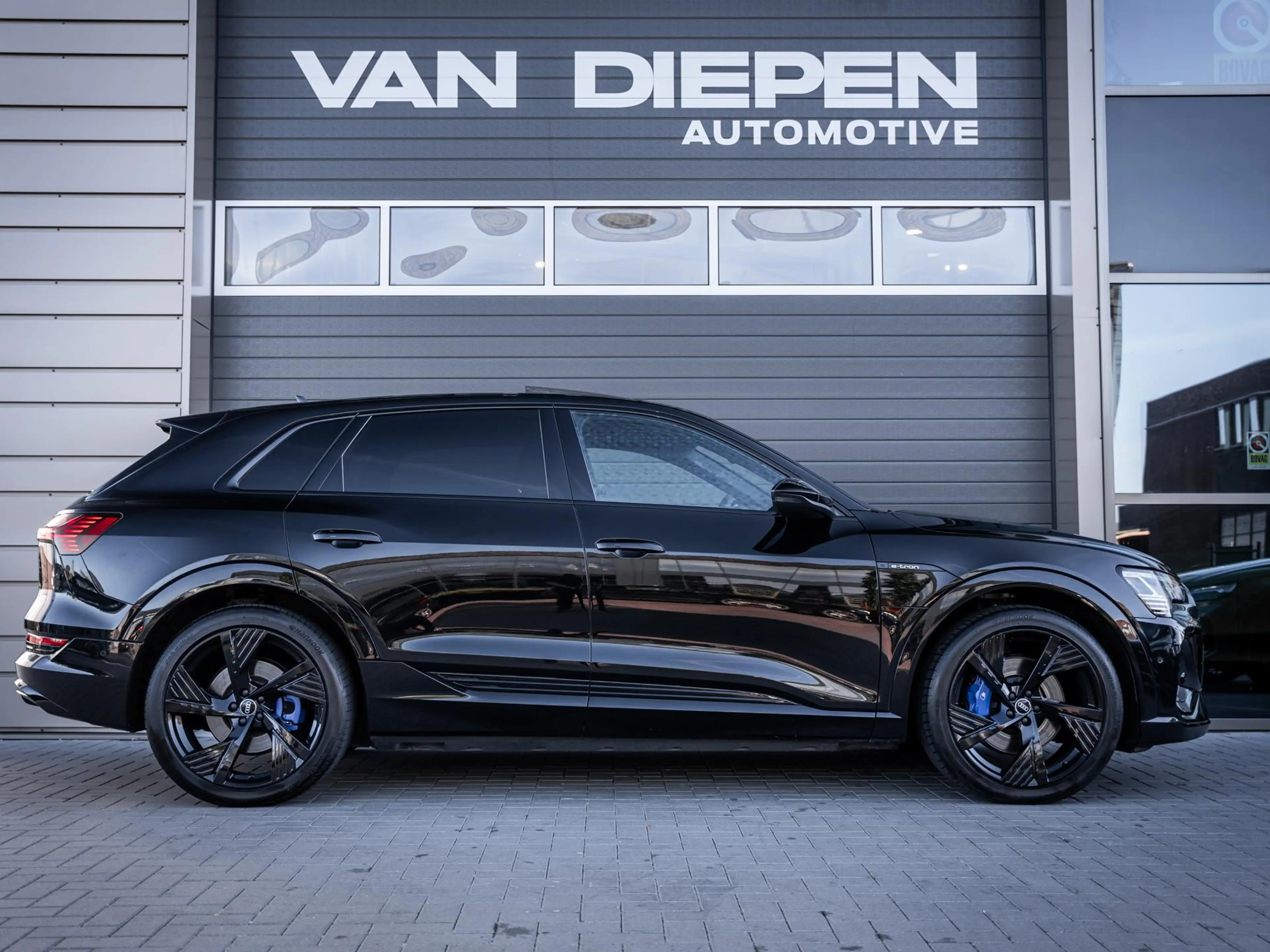 Audi e-tron 55 quattro S edition 95 kWh 3x S-Line l Pano l HUD — photo 5