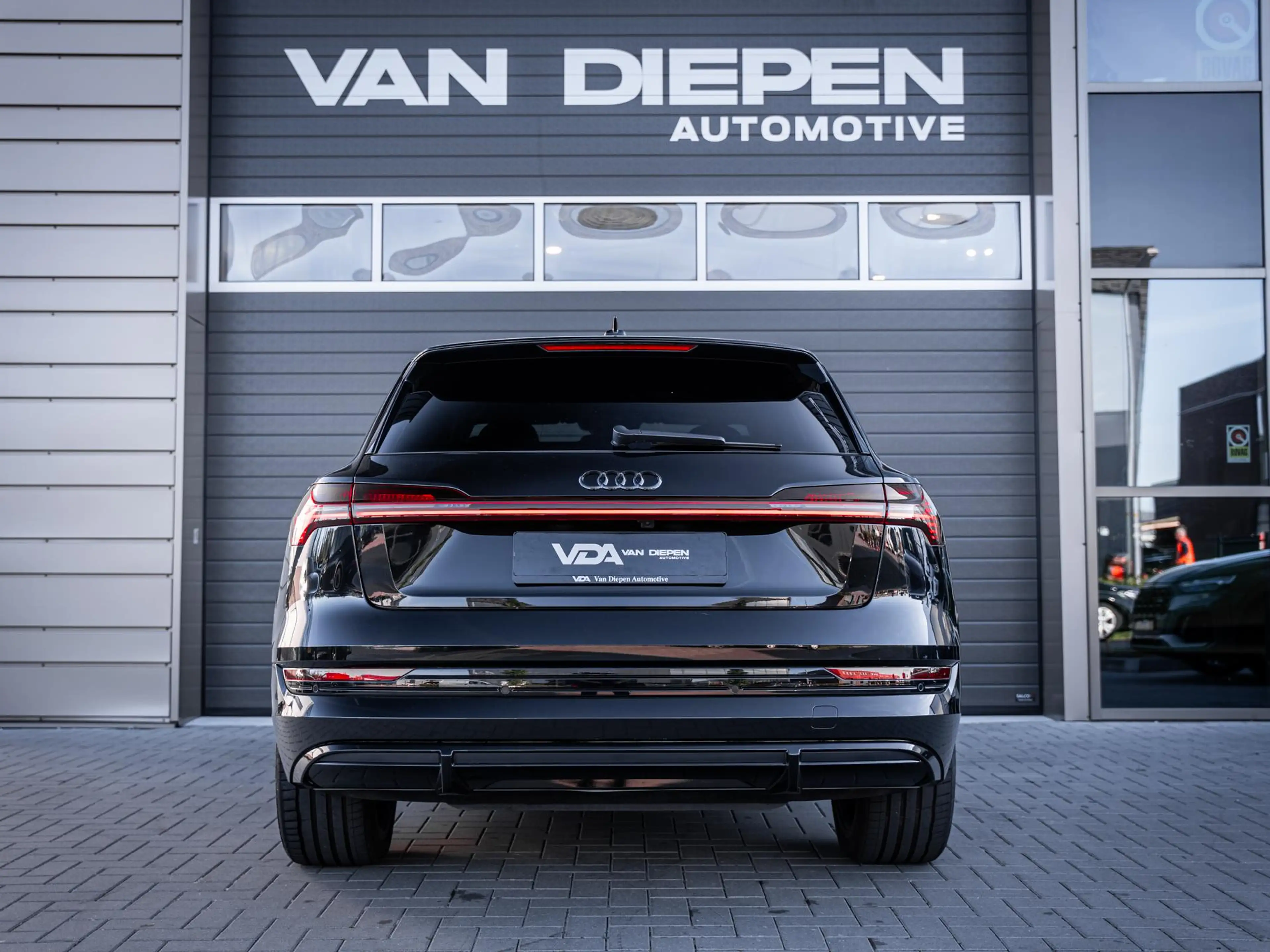 Audi e-tron 55 quattro S edition 95 kWh 3x S-Line l Pano l HUD — photo 7