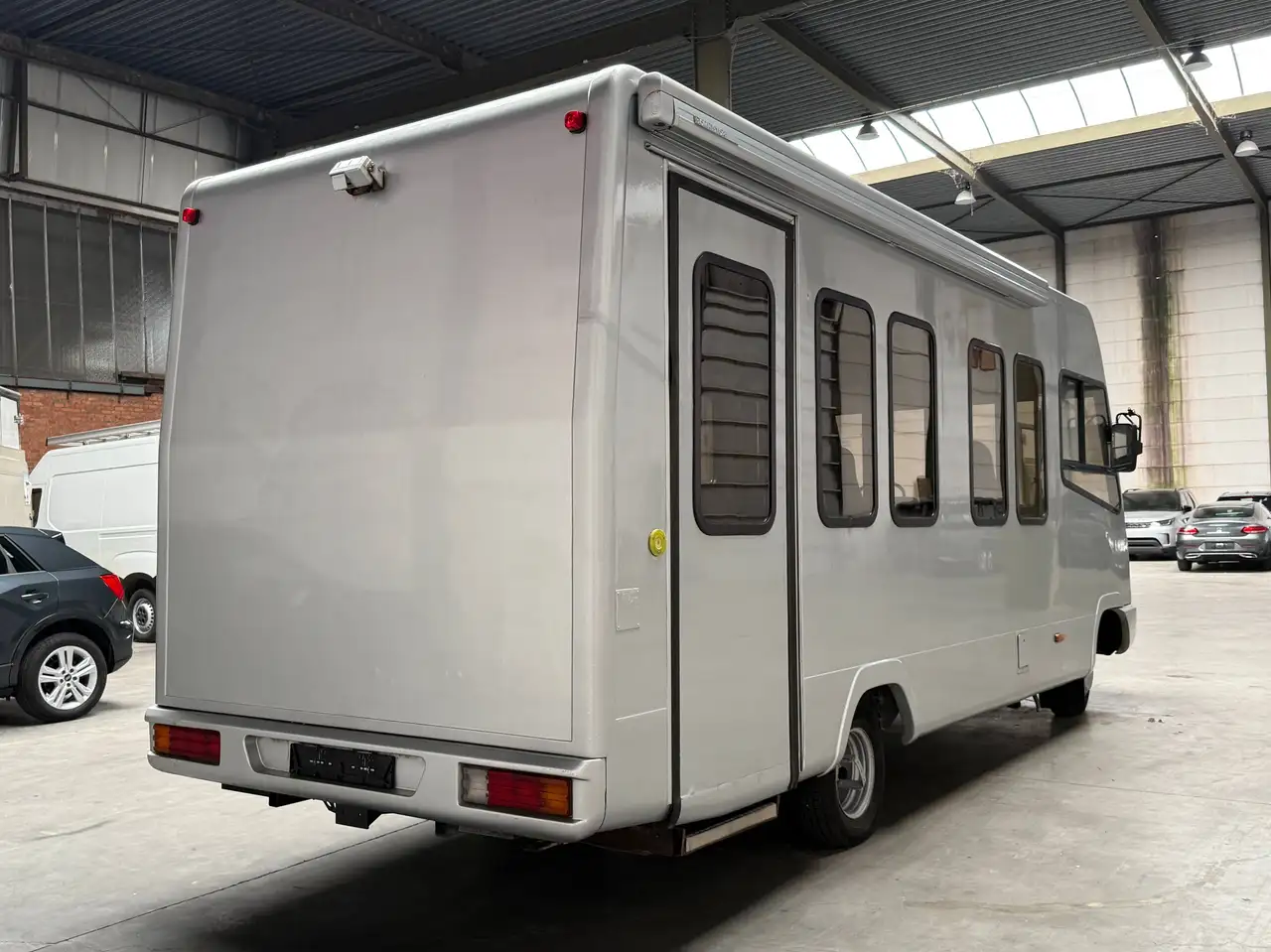 Mercedes-Benz Vario 410D // CAMPER // DOUBLE WHEELS IN THE BACK, foto 7