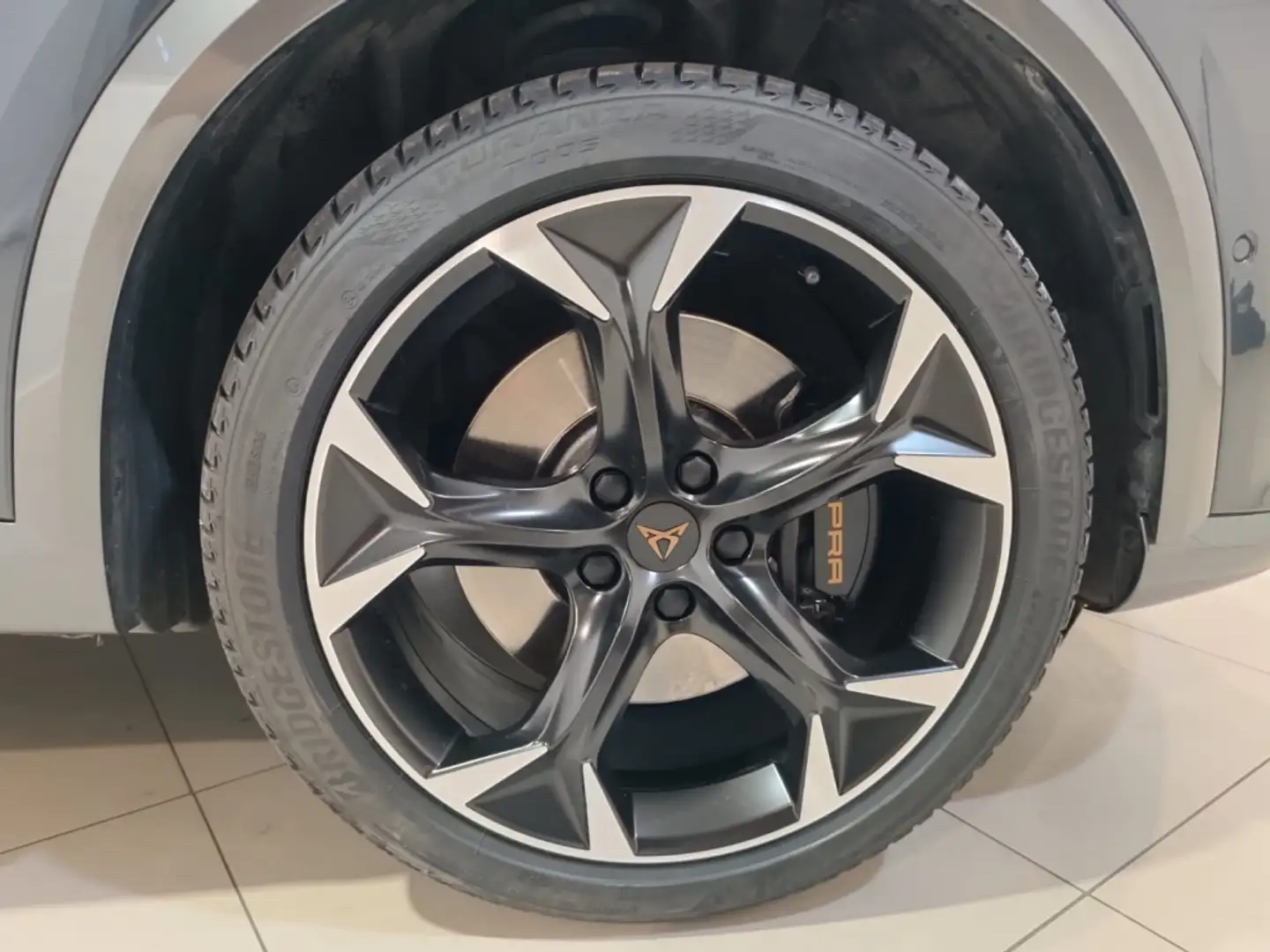 CUPRA Formentor 1.5 TSI 150 DSG Gris - 2