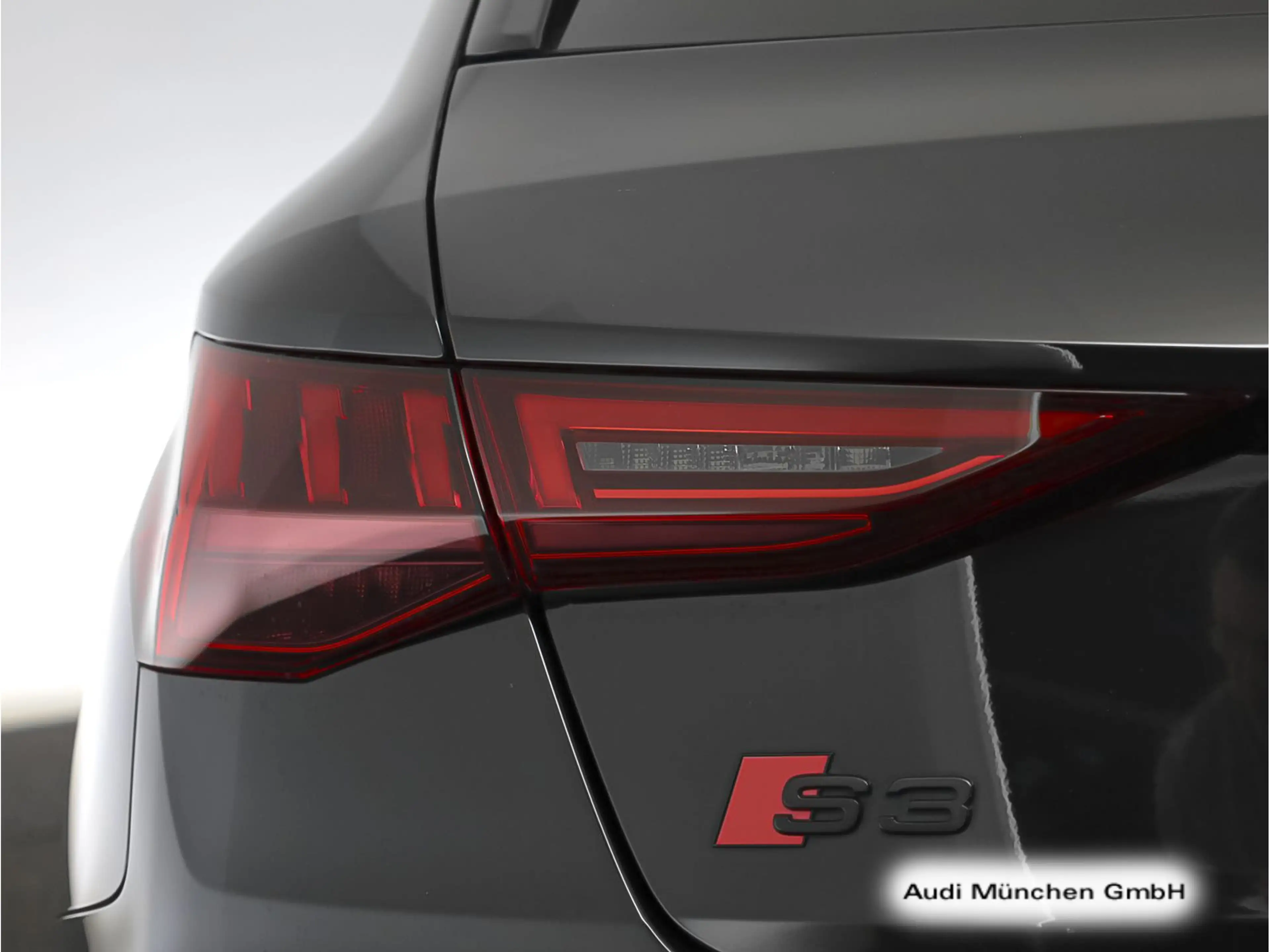 Audi S3 TFSI S tronic Navi+ — photo 11
