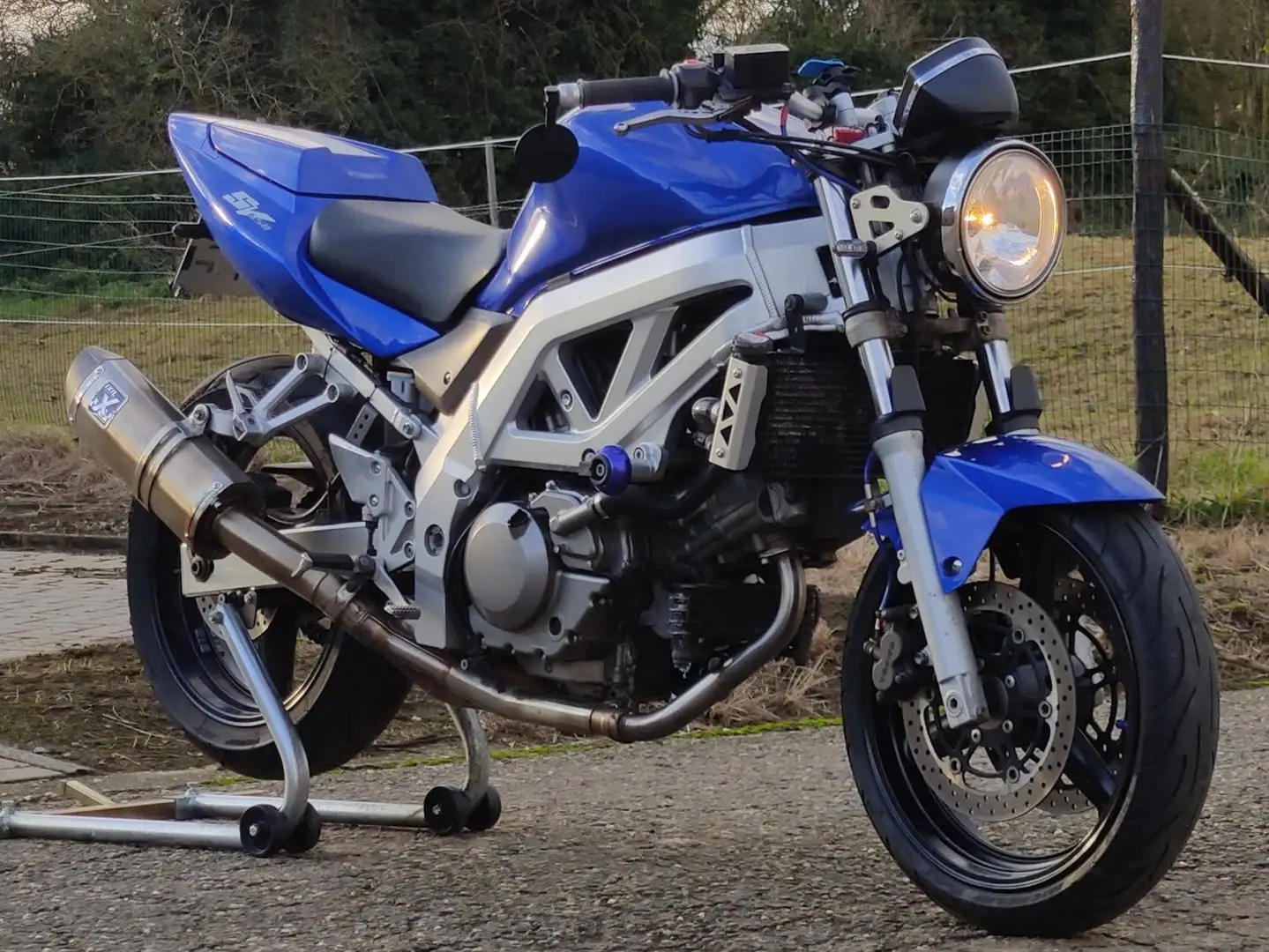 Suzuki SV 650 N Bleu - 1