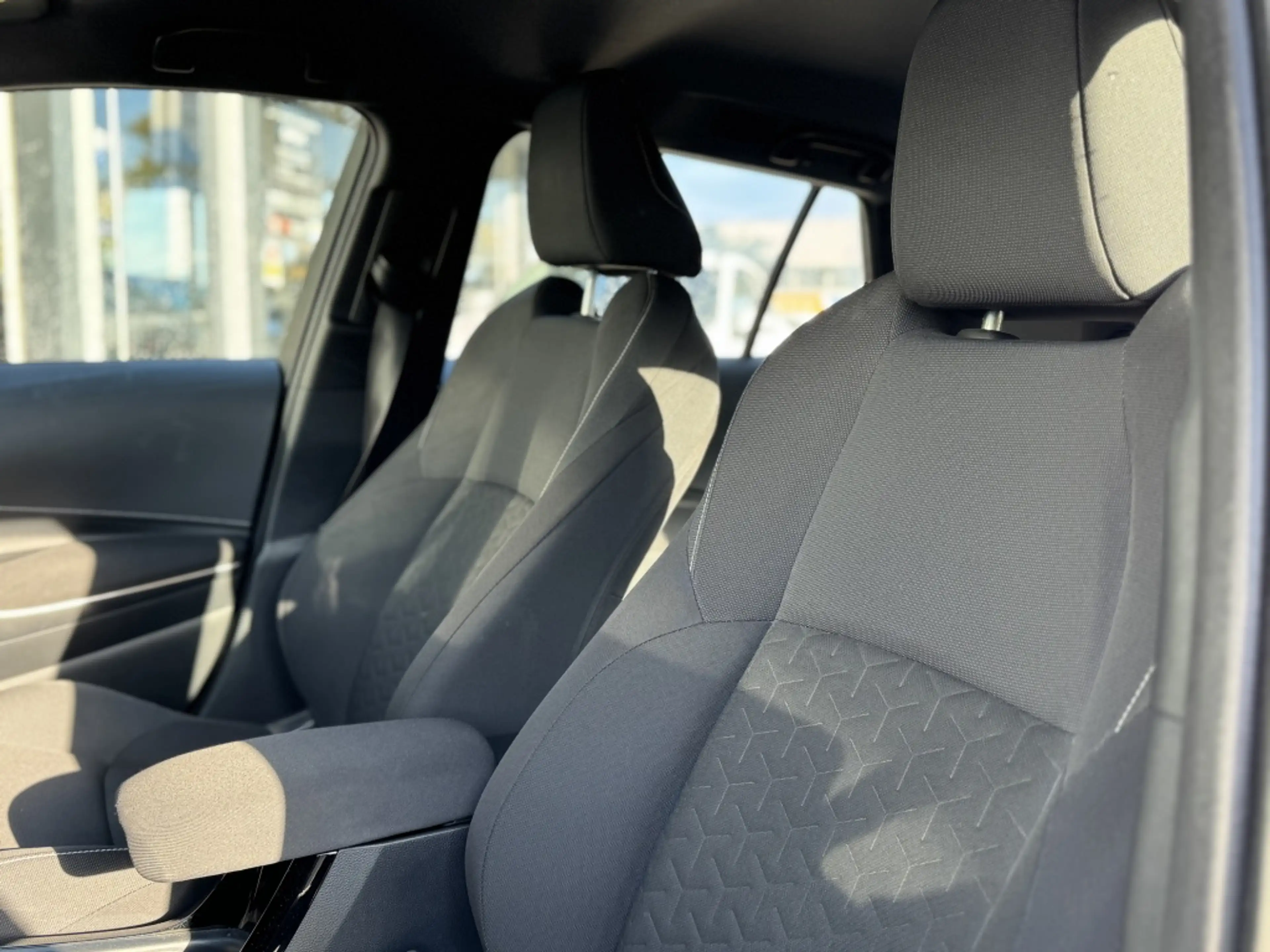 Toyota Corolla Touring Sports Hybrid 140 Active | Camera | Navi | — photo 6