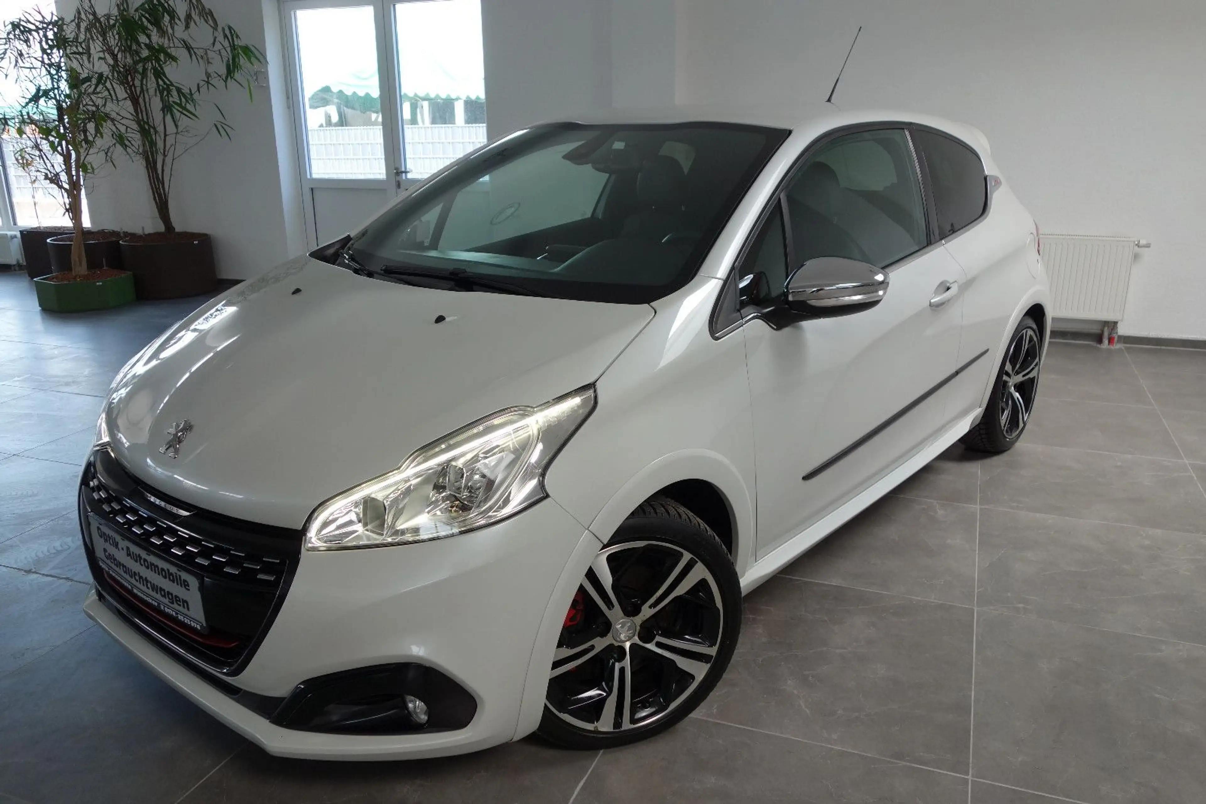Peugeot 208 GTi Navi/6-Gang/Leder/17-Zoll/Euro6/AHK — photo 4