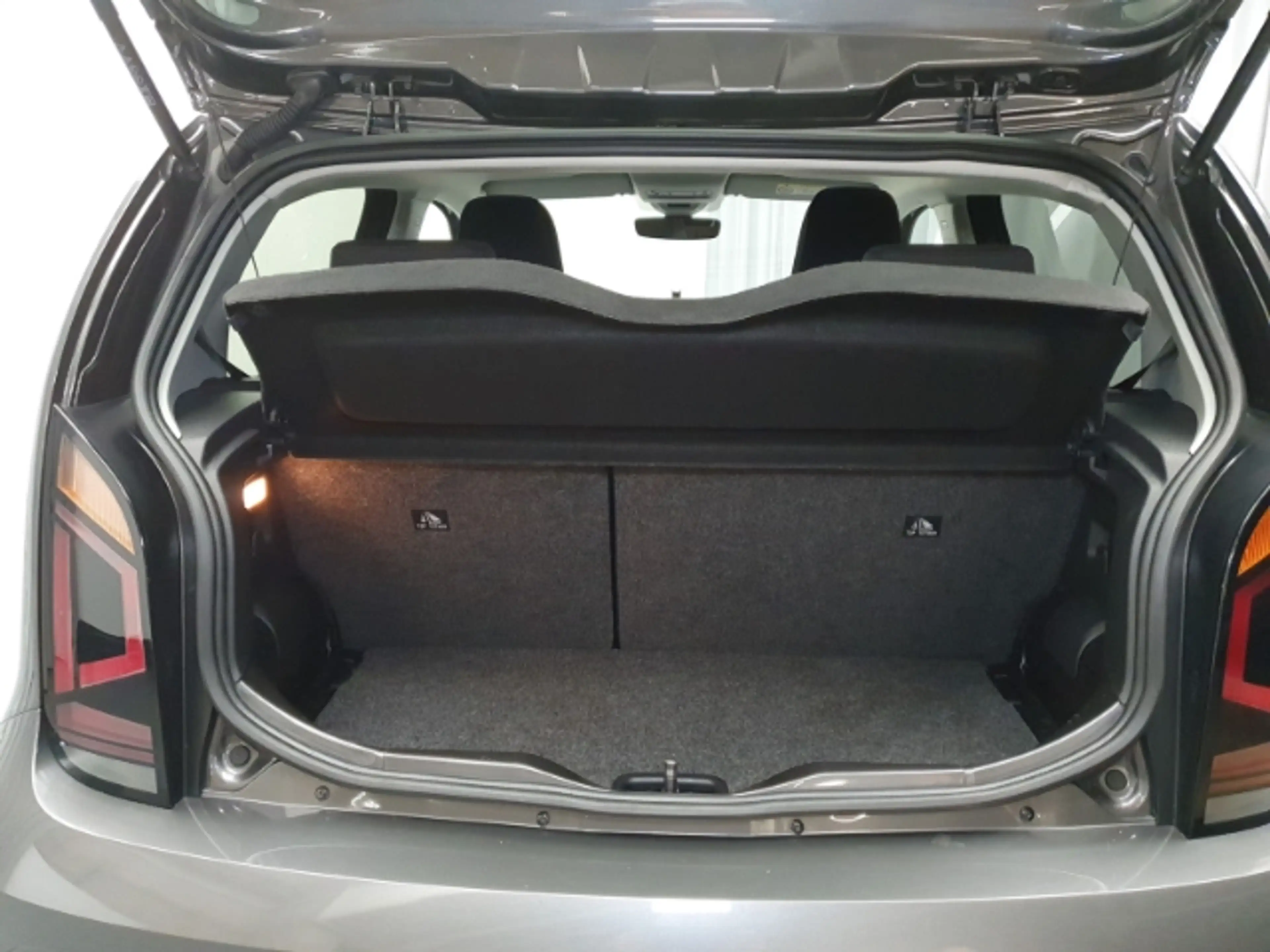 Volkswagen e-up! e-Style Plus SHZ Rückfahrkam. DAB — photo 11
