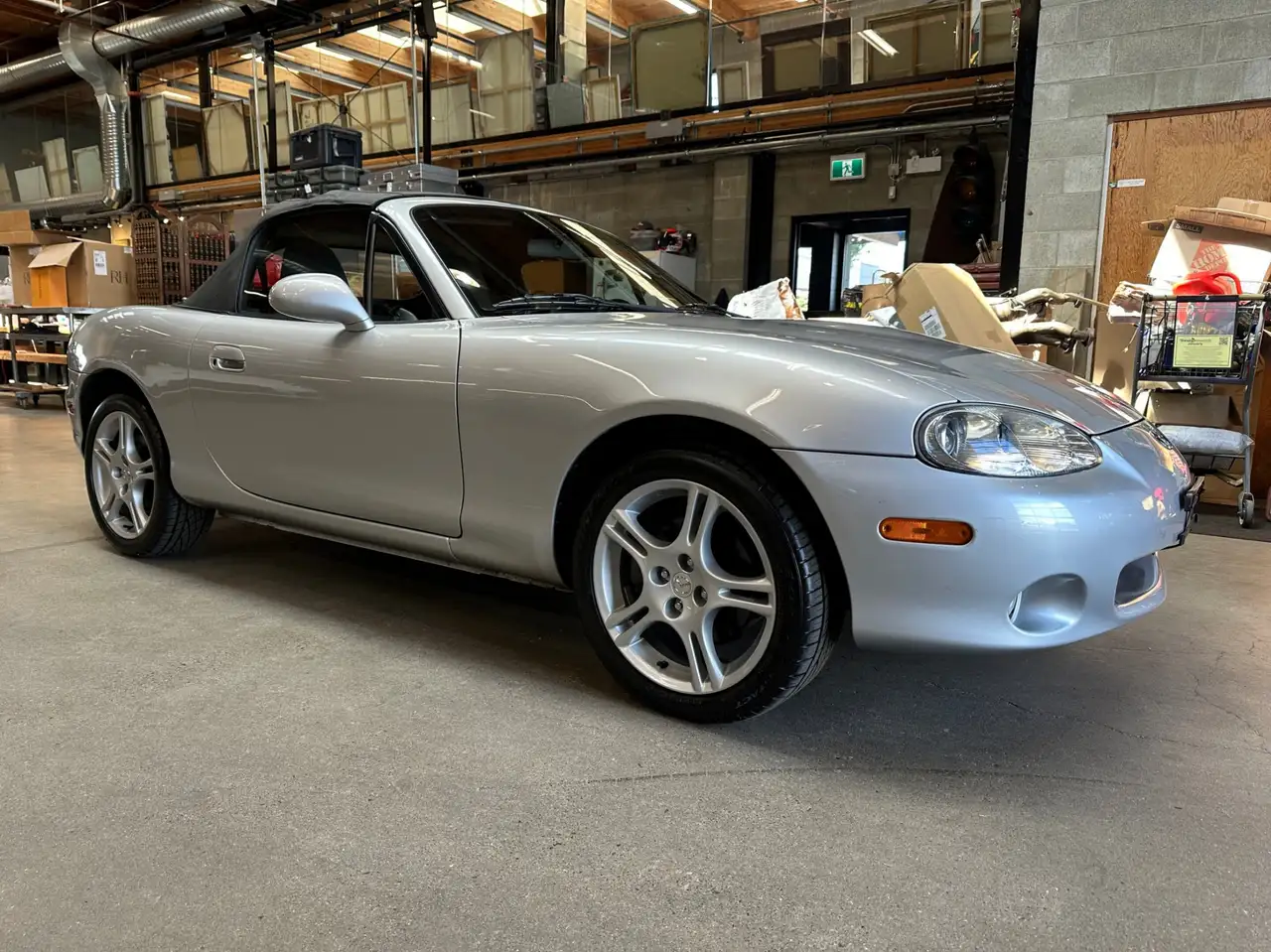 Mazda MX-5 Miata снимка Mazda MX-5 Miata