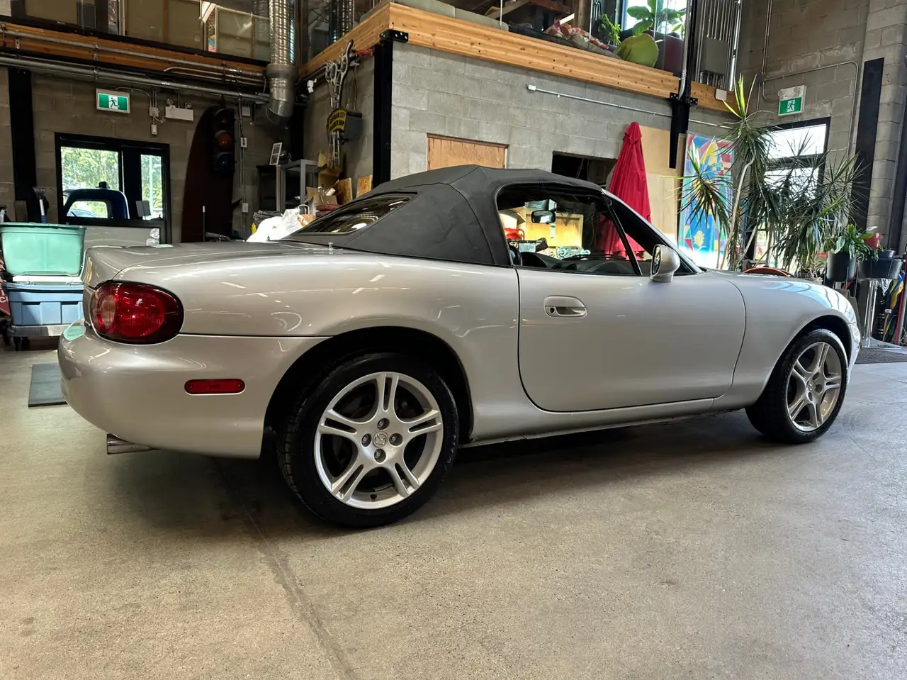 Mazda MX-5 Miata снимка Mazda MX-5 Miata