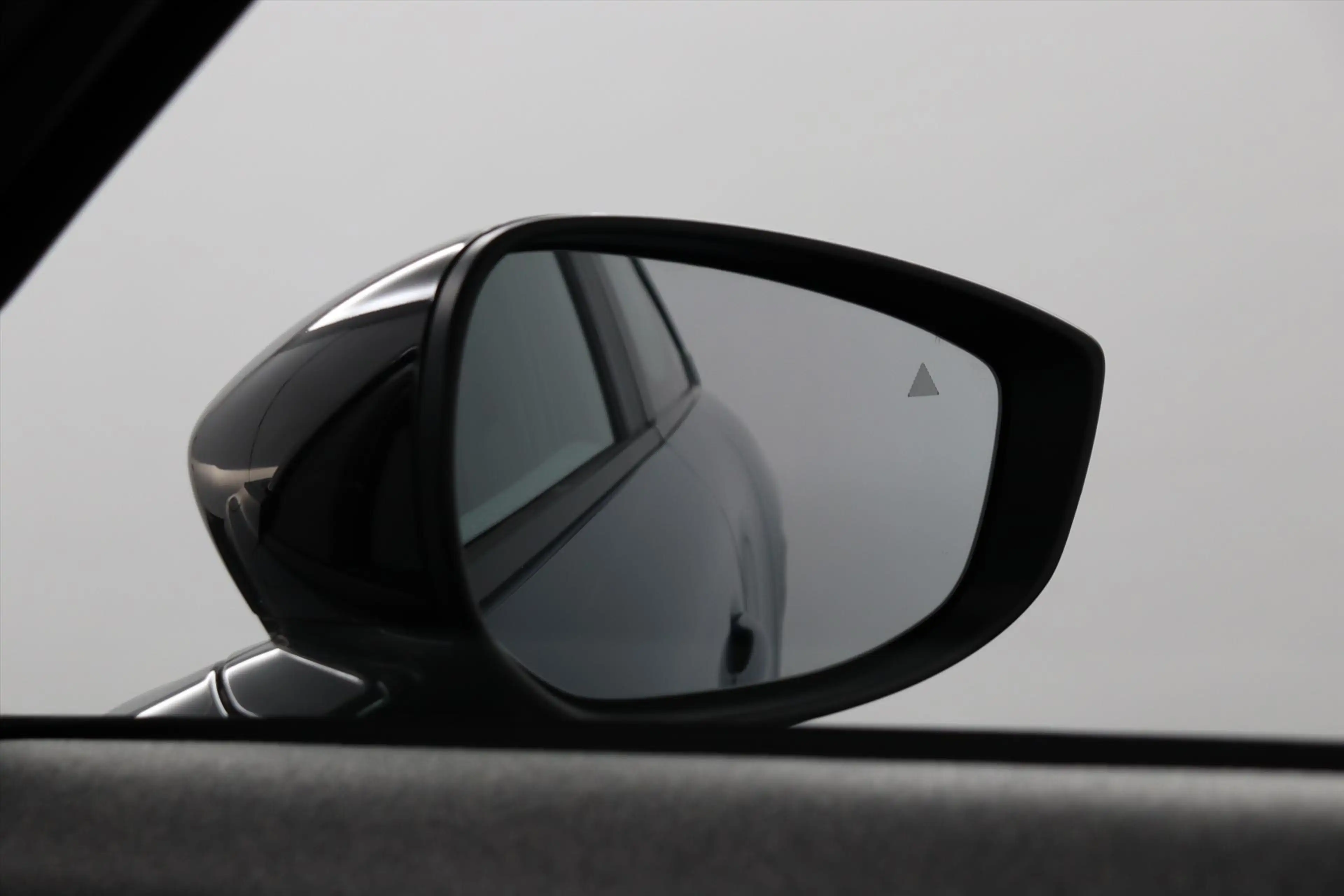 Mazda MX-30 E-SKYACTIV R-EV EXCLUSIVE-LINE AUTOMAAT ECC/CRUISE — photo 14