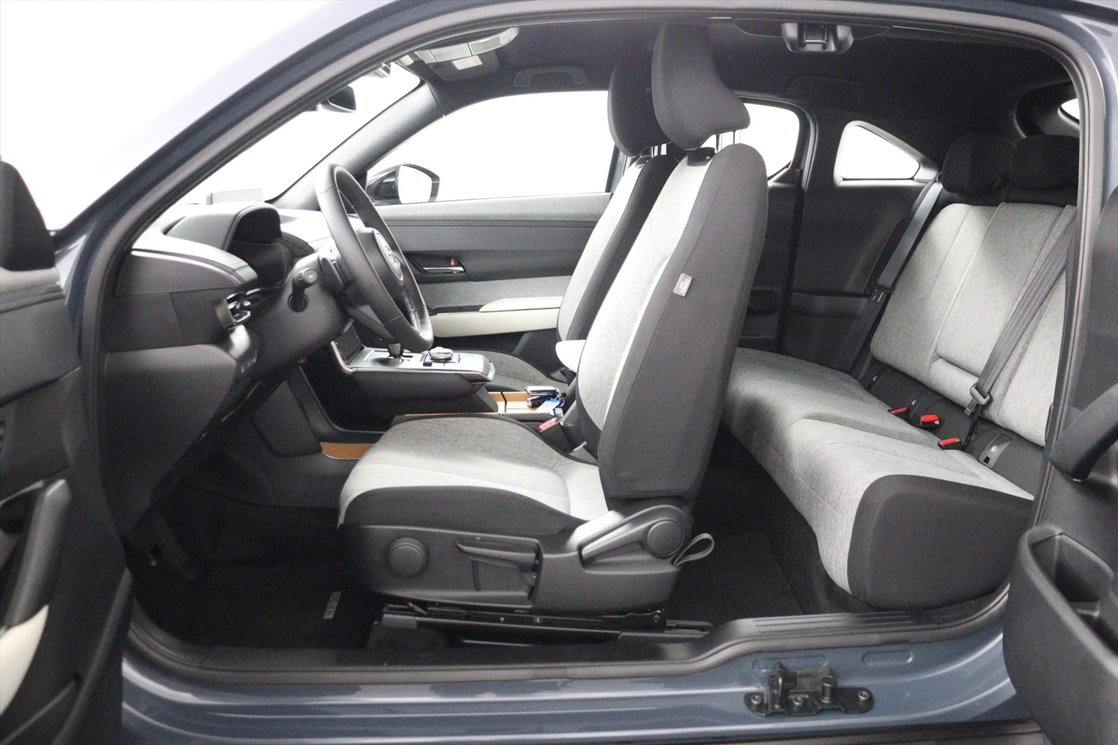 Mazda MX-30 E-SKYACTIV R-EV EXCLUSIVE-LINE AUTOMAAT ECC/CRUISE — photo 22
