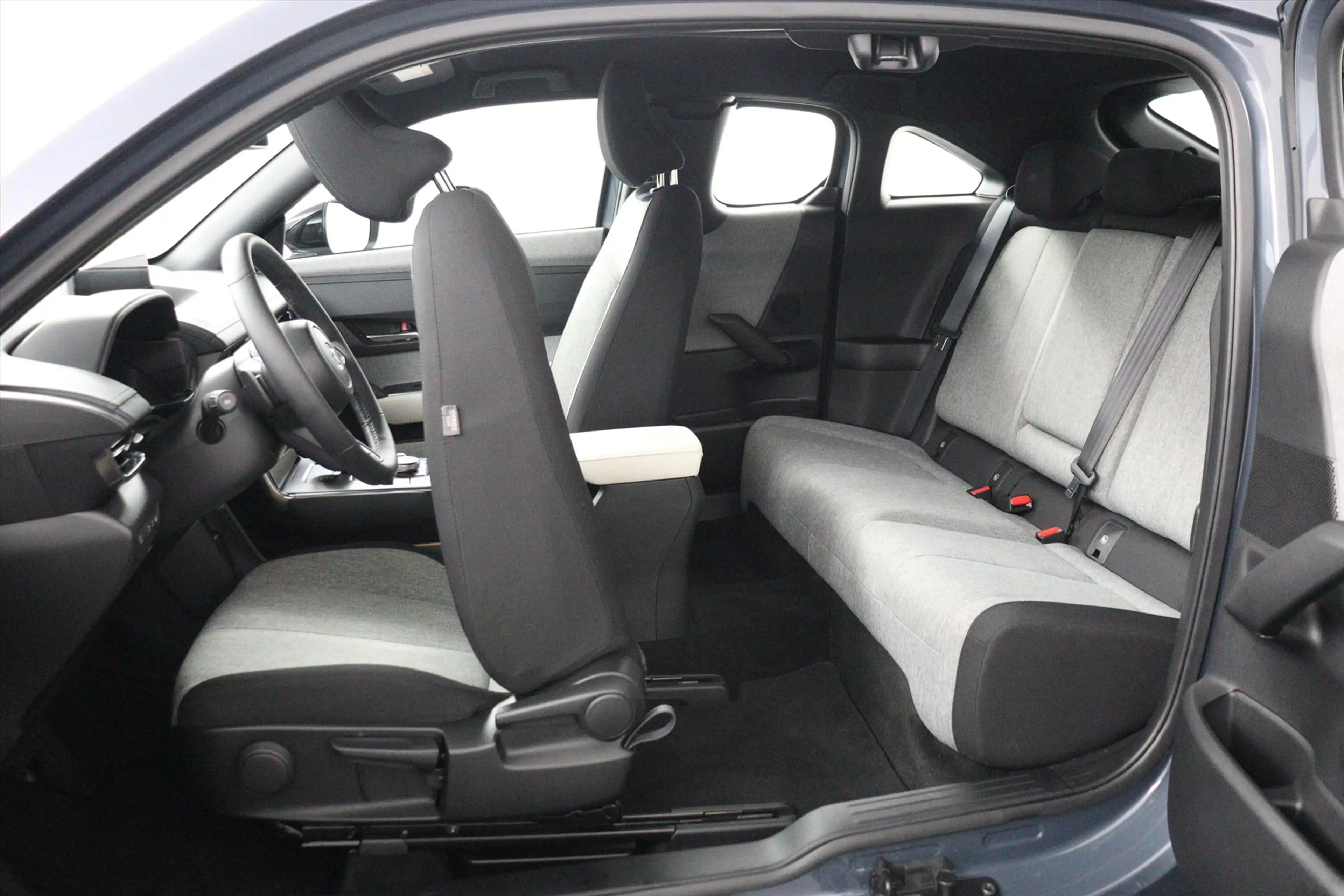 Mazda MX-30 E-SKYACTIV R-EV EXCLUSIVE-LINE AUTOMAAT ECC/CRUISE — photo 24