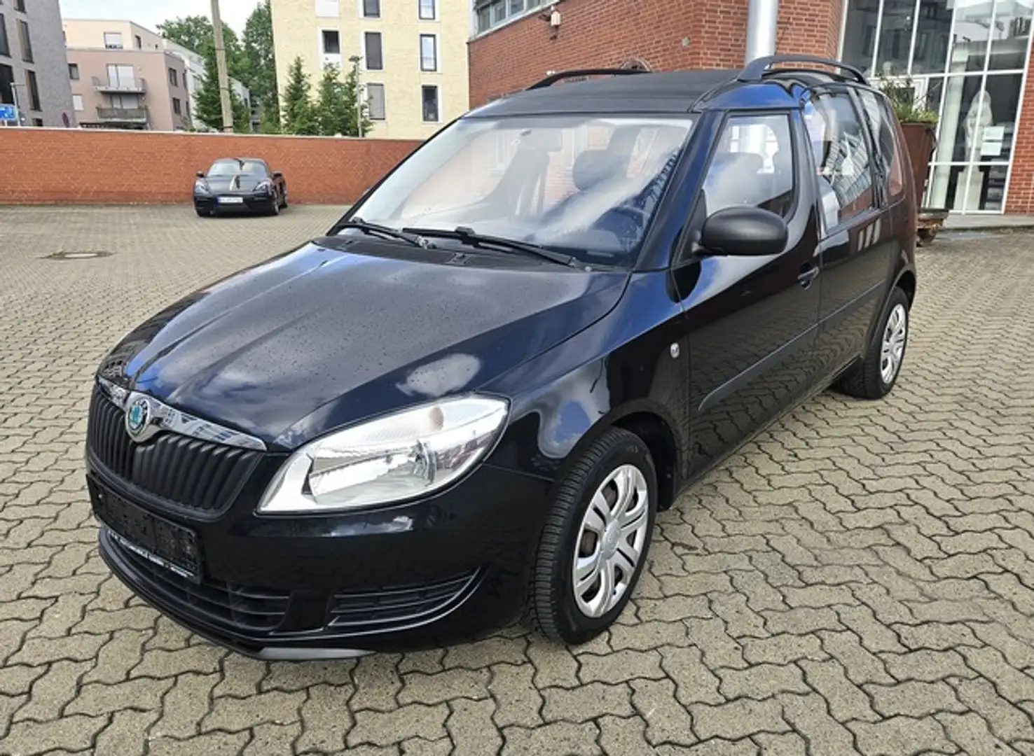 Skoda Sonstige Roomster1.4TSI,StyleEdition,Sitzheiz,Klima,2Hand Schwarz - 2