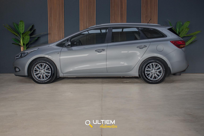 Kia Ceed SW / cee'd SW Sportswagon 1.6 GDI | Stoelverwarming Airco — photo 6