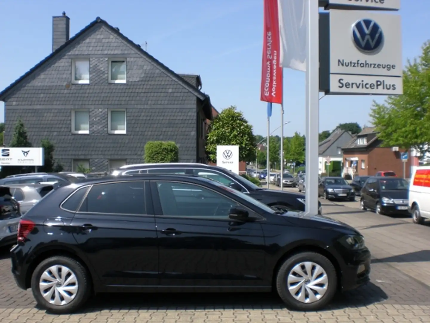 Volkswagen Polo VI Comfortline 1.0 TSI DSG NAVI App-Connect Schwarz - 2