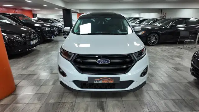 Ford Edge view 2