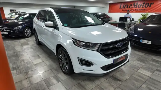 Ford Edge view 8