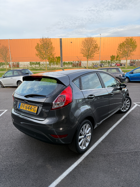 Ford Fiesta 1.0 - Titanium — photo 10