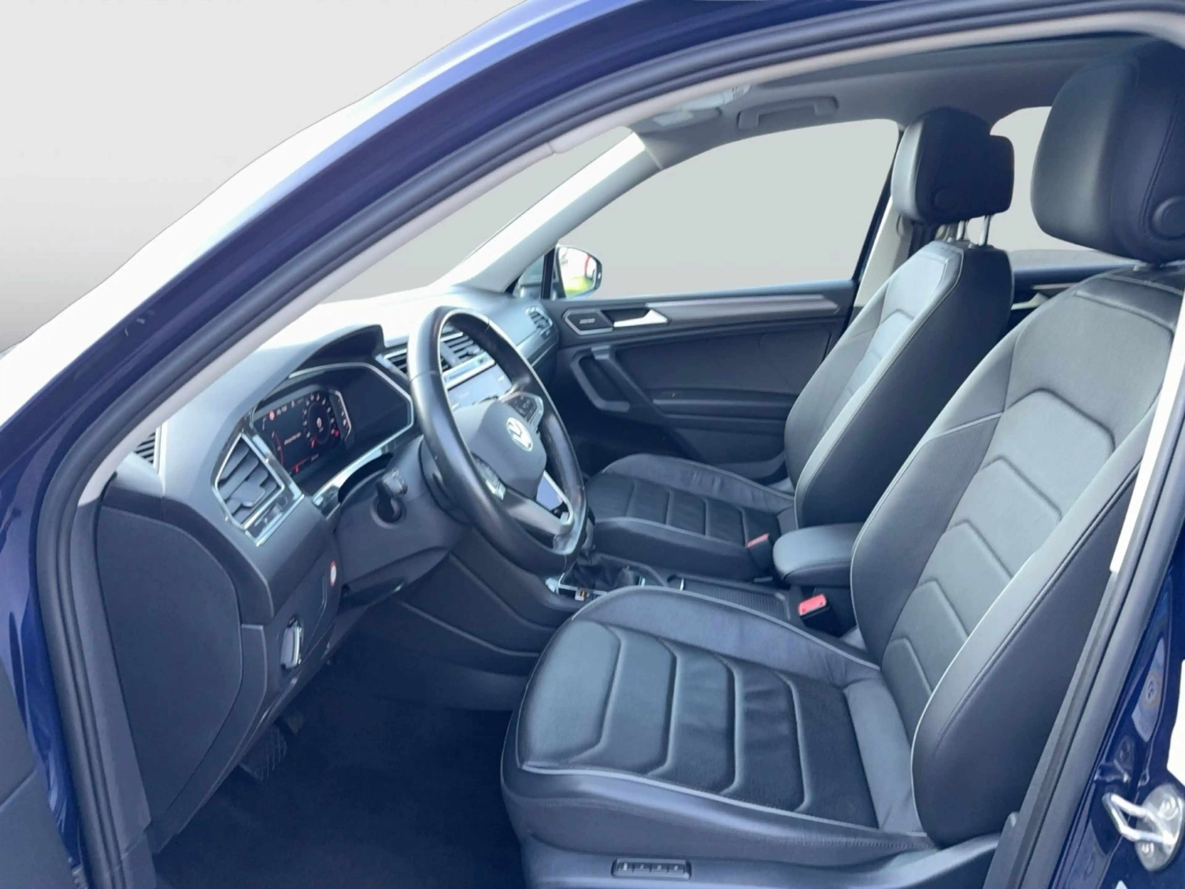 Volkswagen Tiguan Allspace Elegance 2.0TSI 4M AHK PANO H&K — photo 10