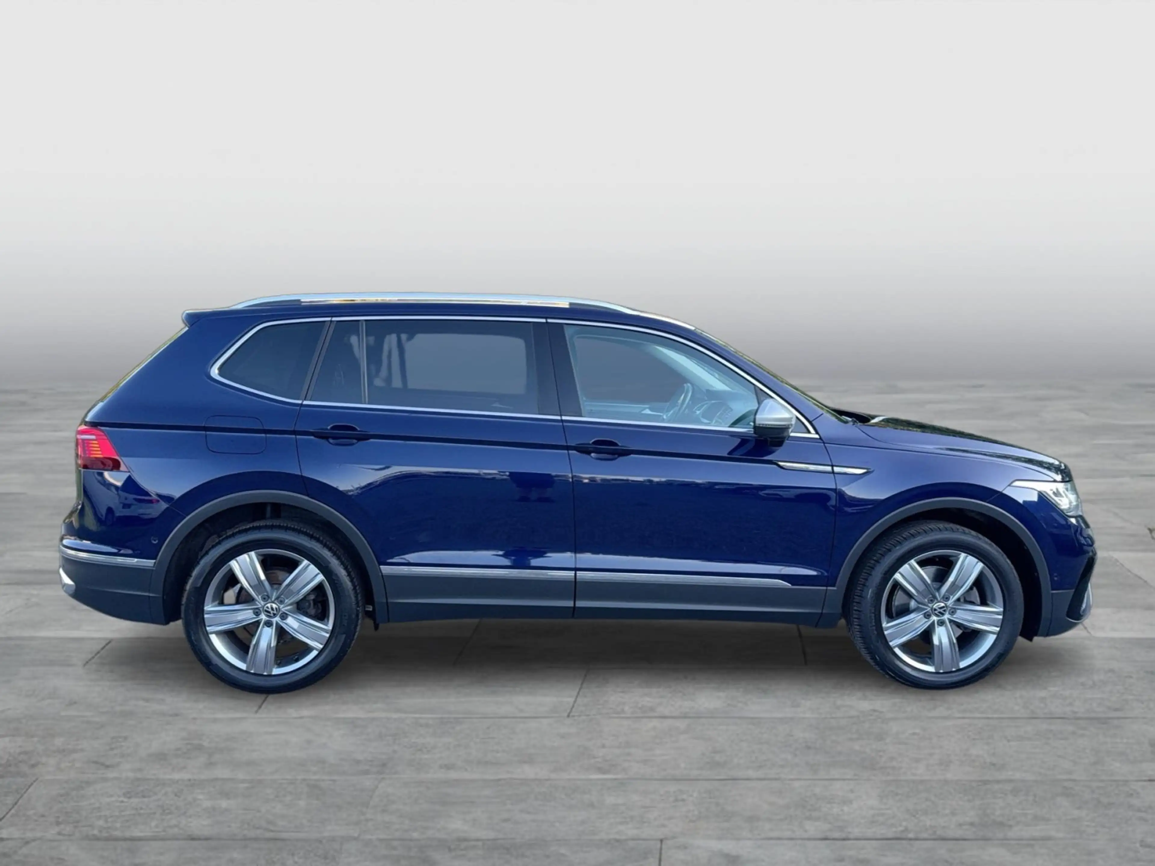 Volkswagen Tiguan Allspace Elegance 2.0TSI 4M AHK PANO H&K — photo 7