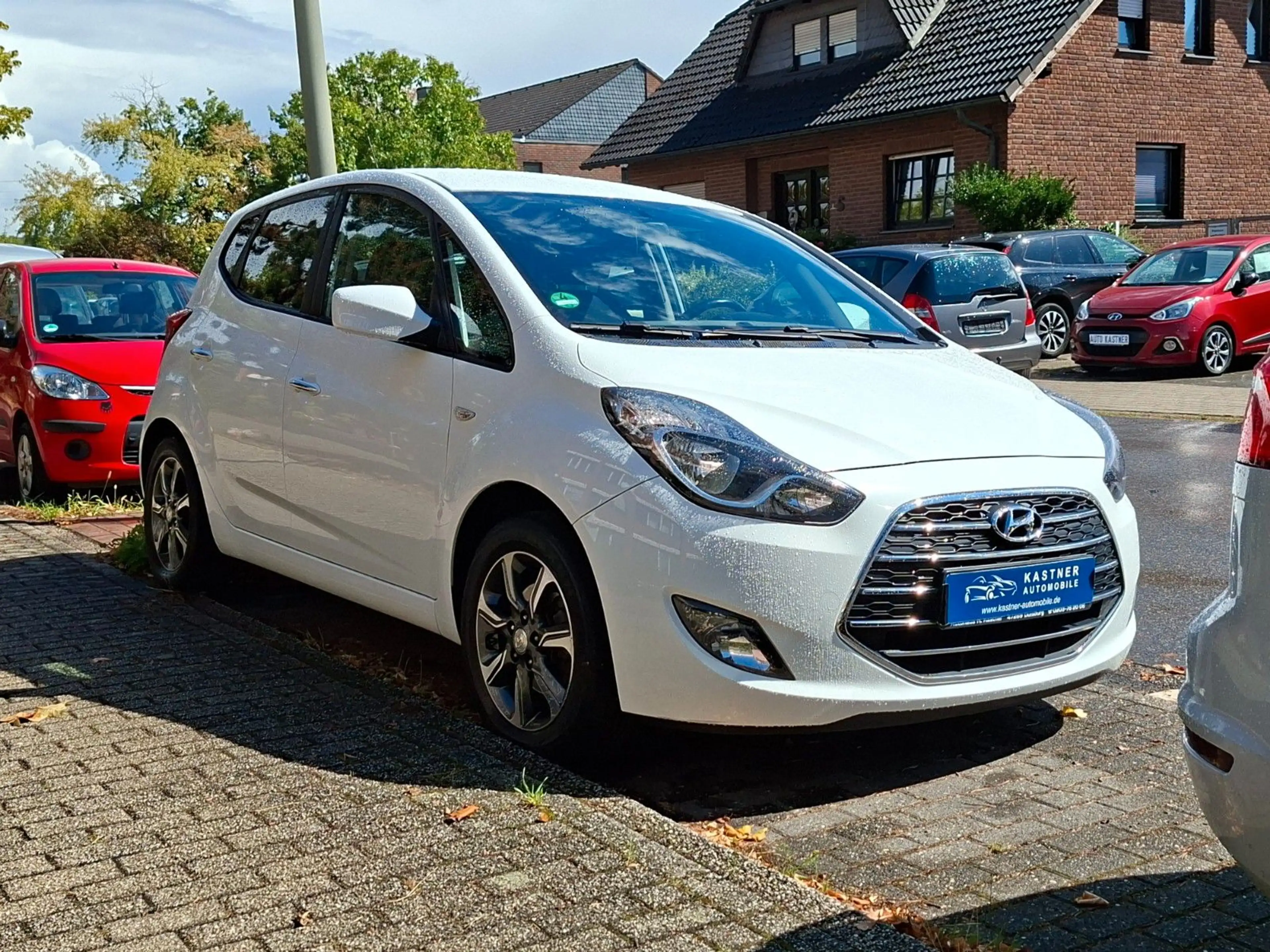 Hyundai iX20 blue YES! Klima Sitzheizung 1,6l 92kW