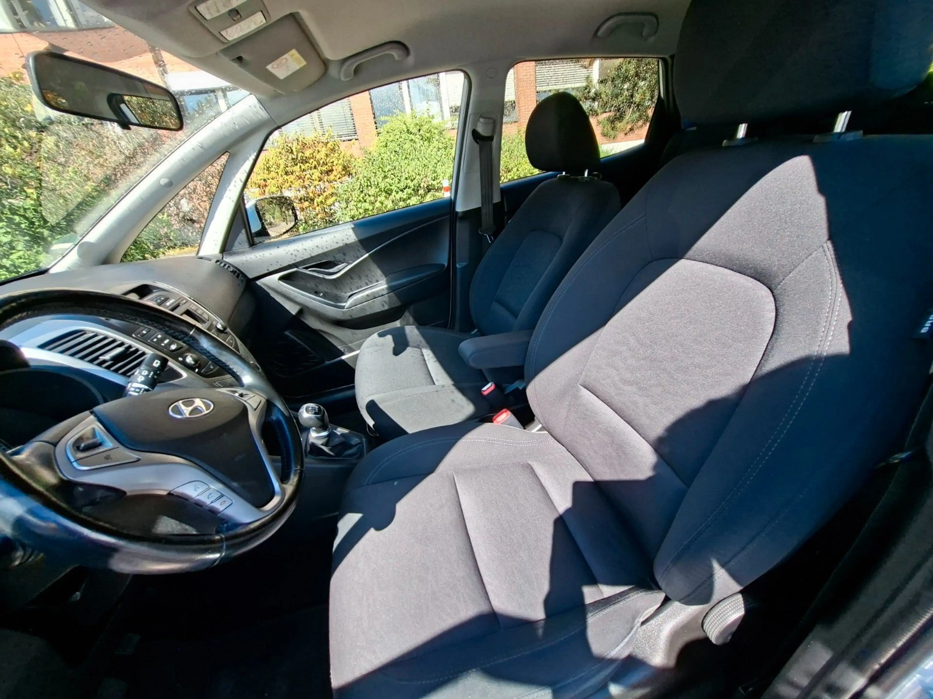 Hyundai iX20 blue YES! Klima Sitzheizung 1,6l 92kW — photo 14