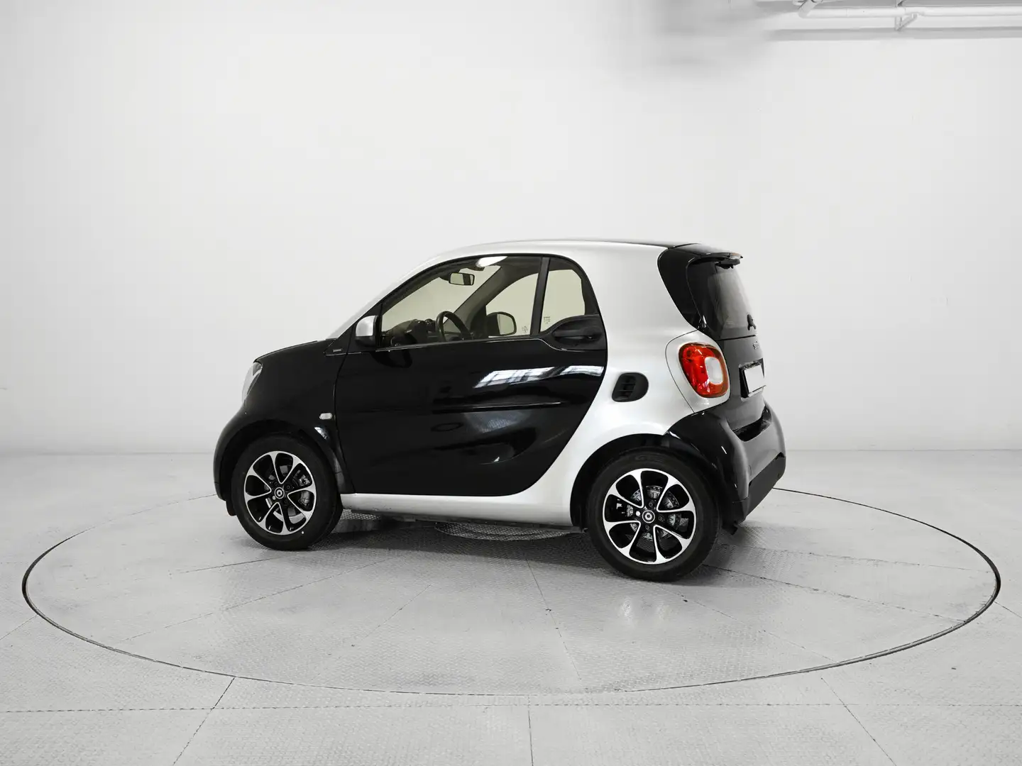 smart forTwo 70 1.0 Passion TETTO PANORAMICO Fekete - 2