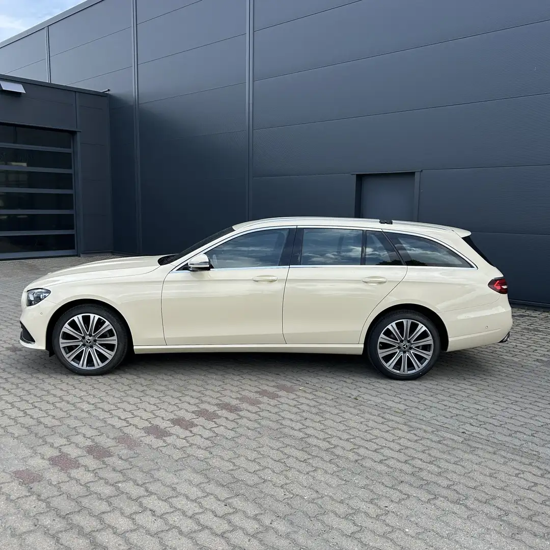 Mercedes-Benz E 220 E 220 d T "Das Taxi" AVANTGARDE/Multibeam/  ABC Beige - 2