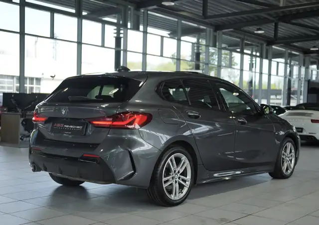 BMW M view 8