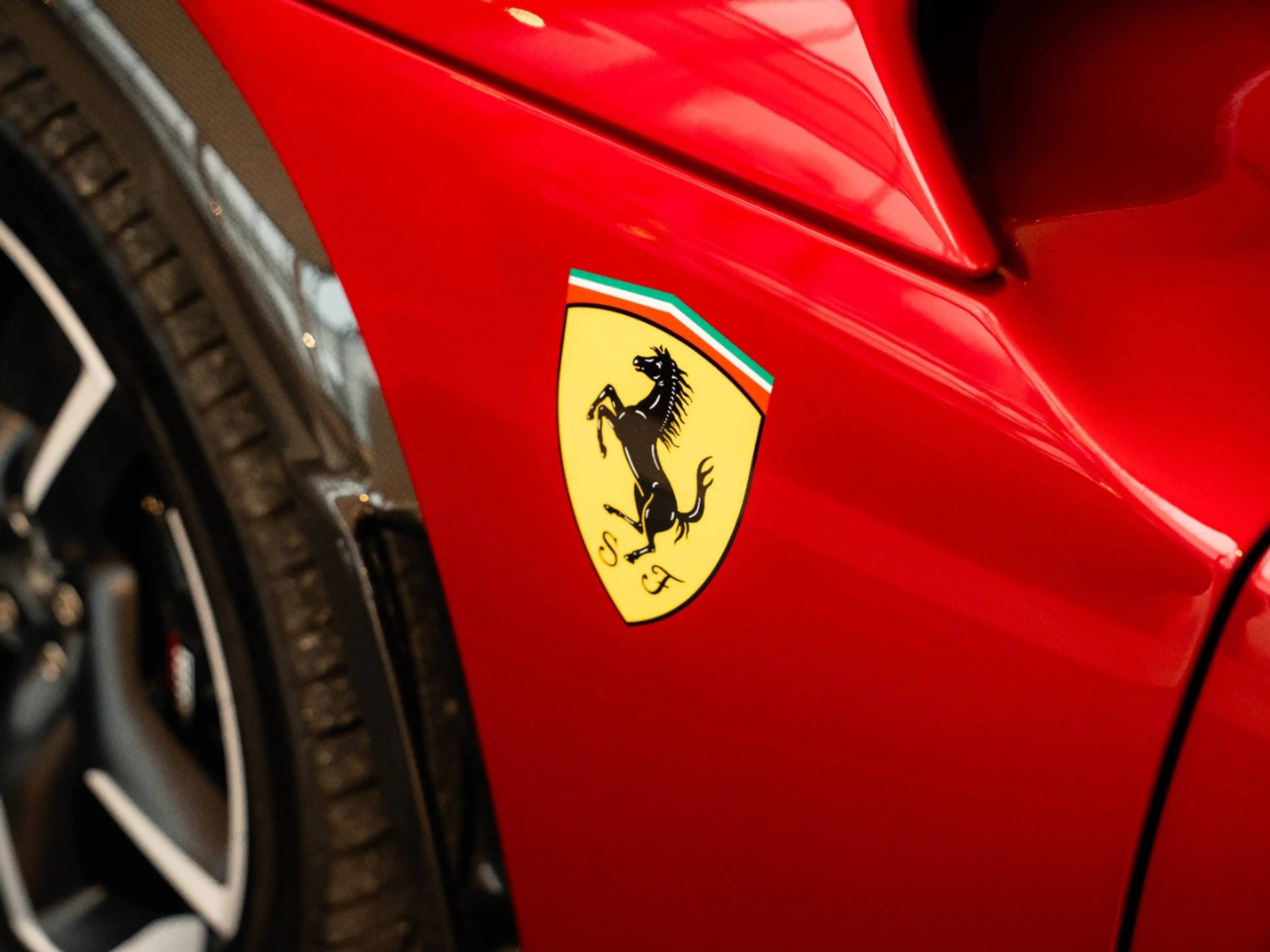 Ferrari Purosangue ATELIER*Panoramadach*Carb*Rundumsicht* — photo 14