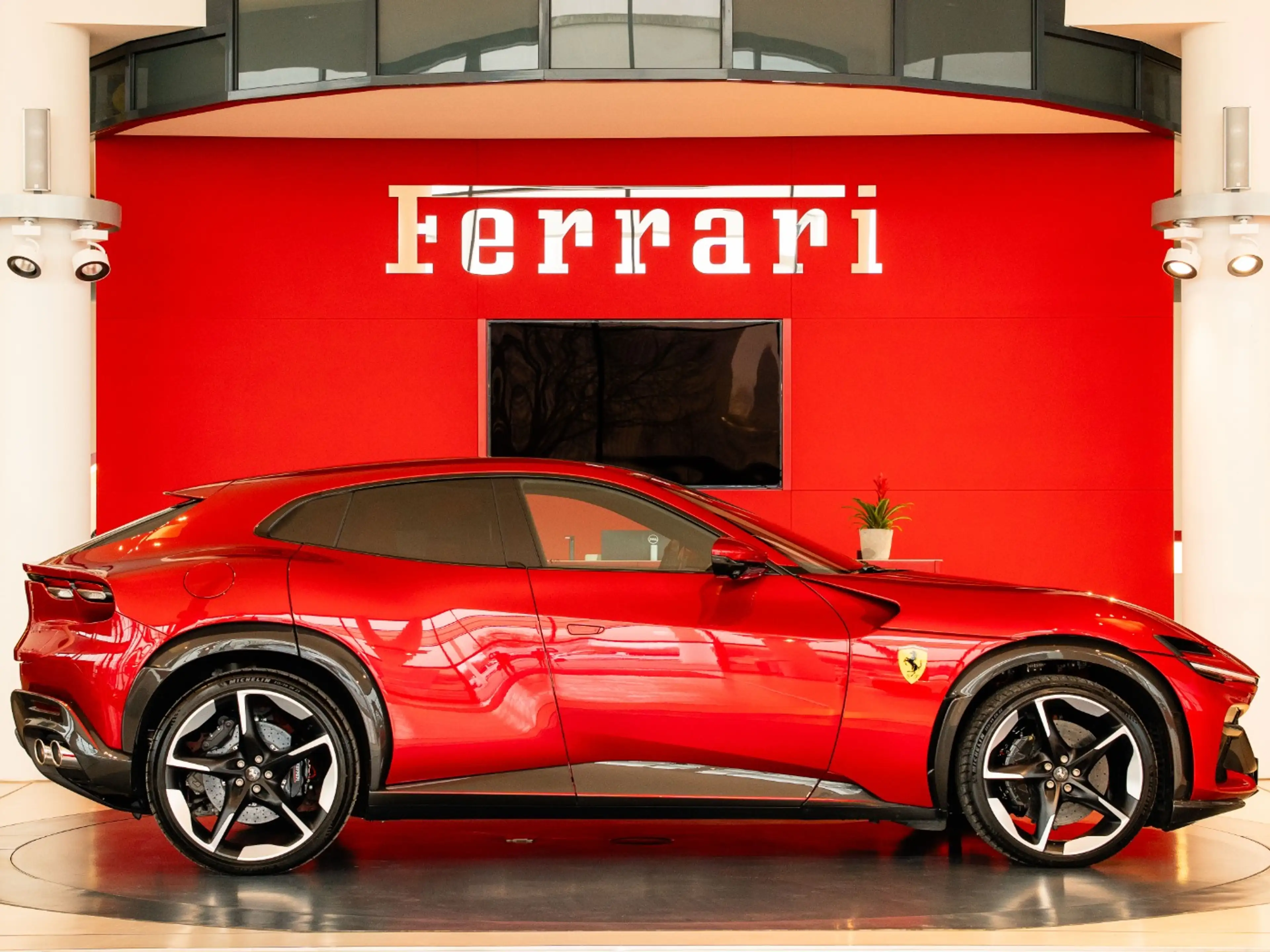Ferrari Purosangue ATELIER*Panoramadach*Carb*Rundumsicht* — photo 8