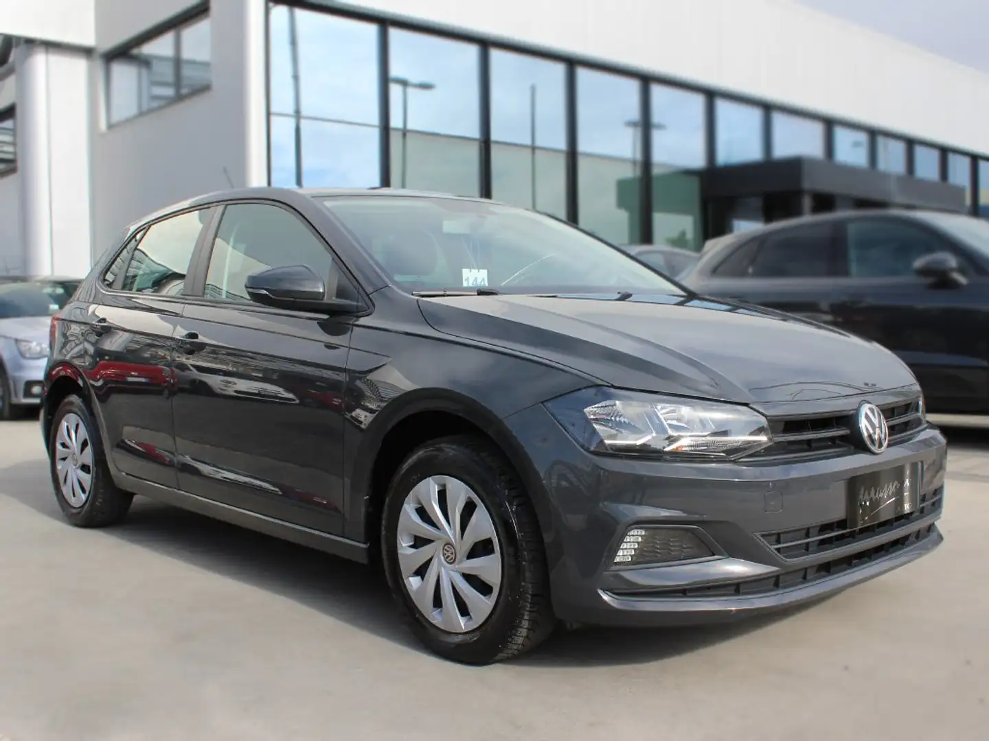 Volkswagen Polo 5p 1.0 mpi Trendline 65cv Grau - 1