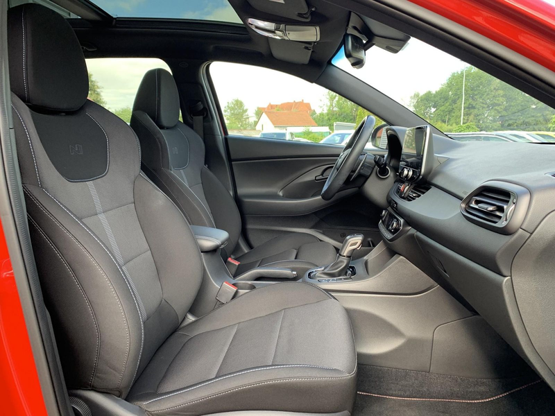 Hyundai i30 N Performance Pano+LED+Navi+Winterpaket+RFK — photo 13
