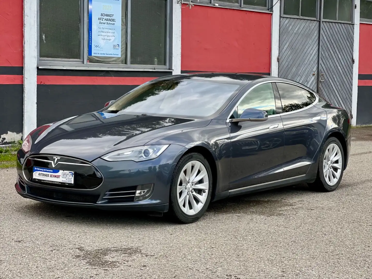 Tesla Model S S 85 Luft 7Sitze Autopilot Winterpak Kamera MWST Gris - 1
