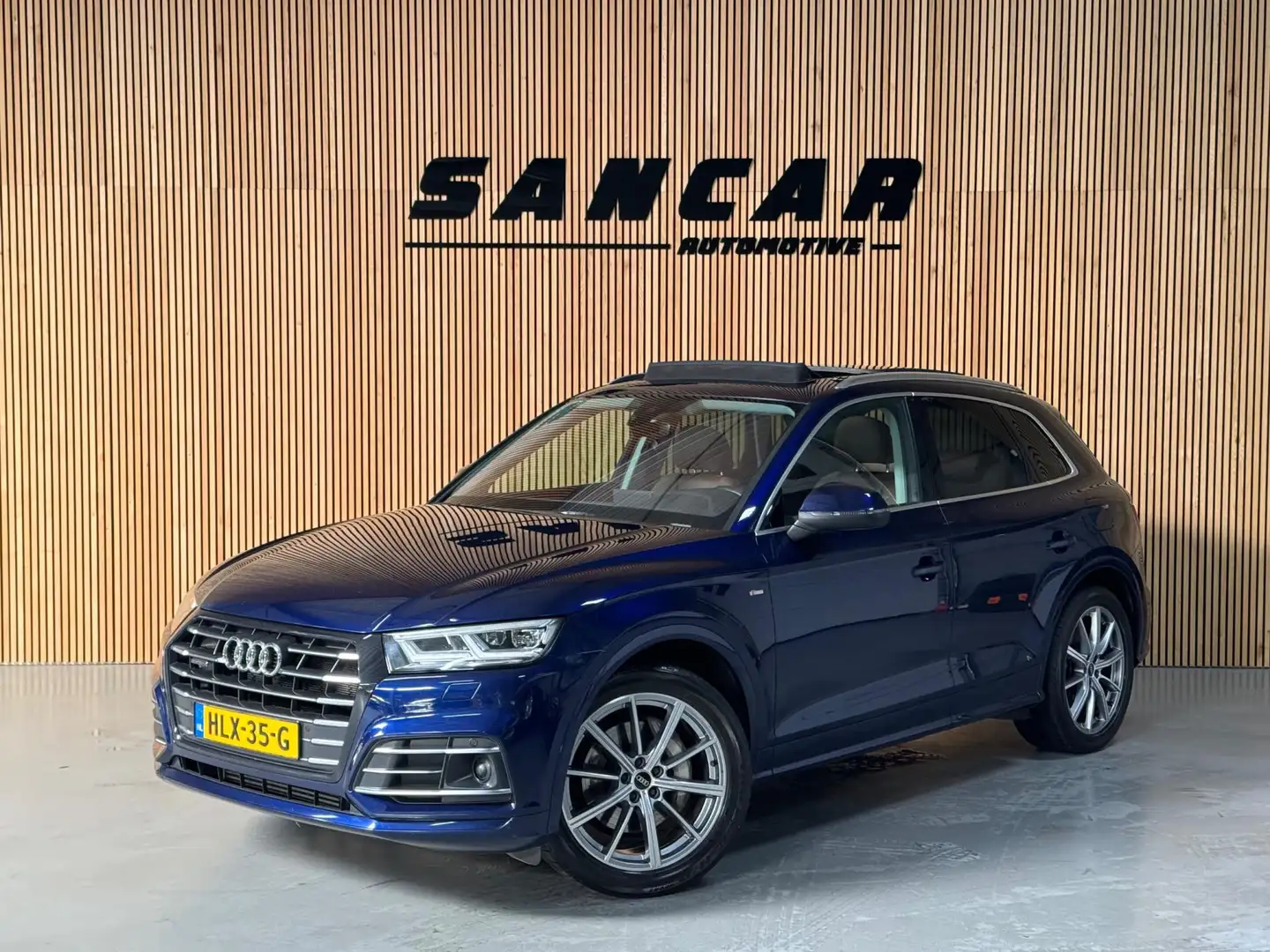 Audi Q5 55 TFSI e quattro Competition S-LINE LUCHTVERING|P Blauw - 2