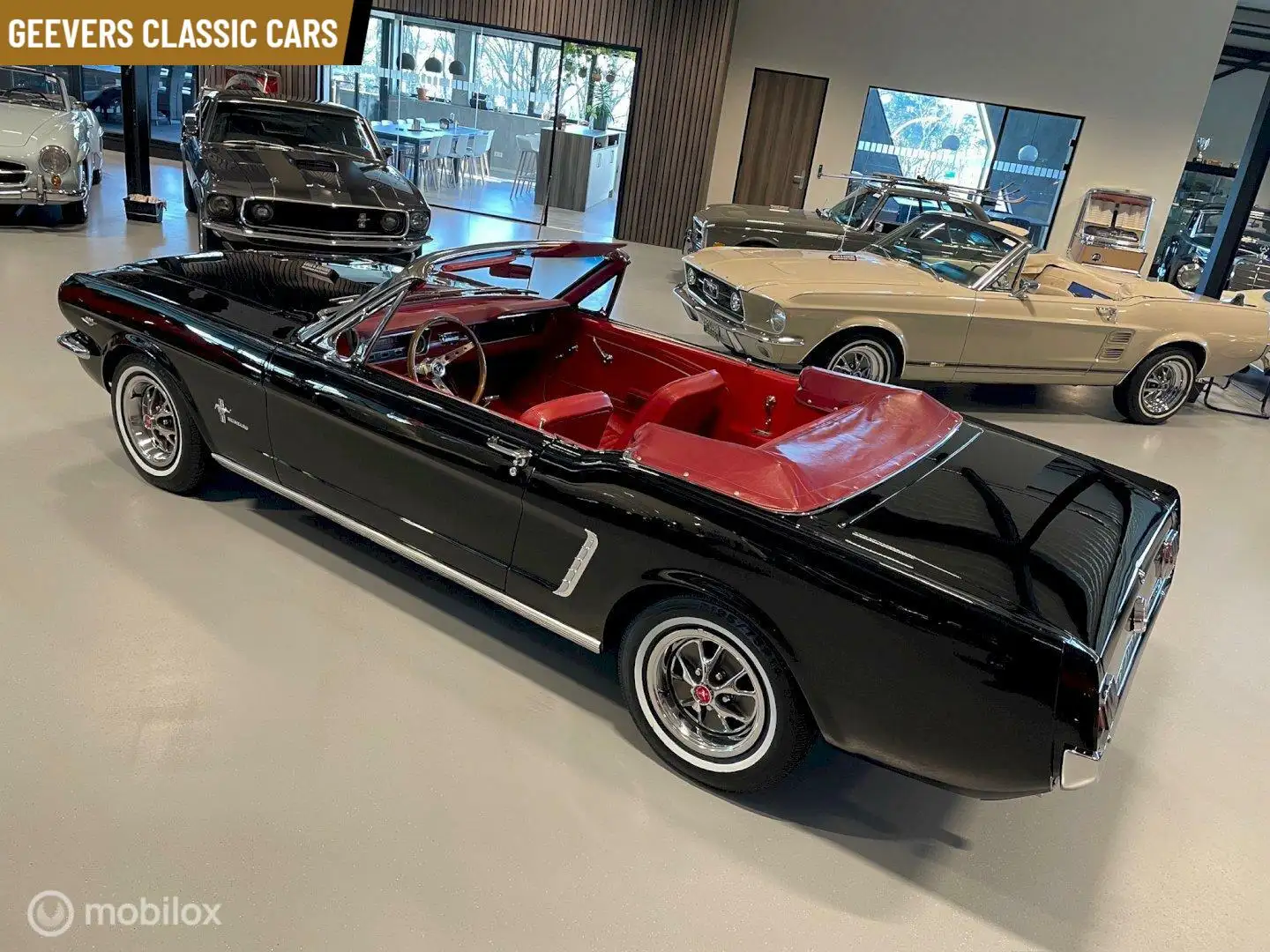 Ford Mustang CONVERTIBLE Zwart - 2