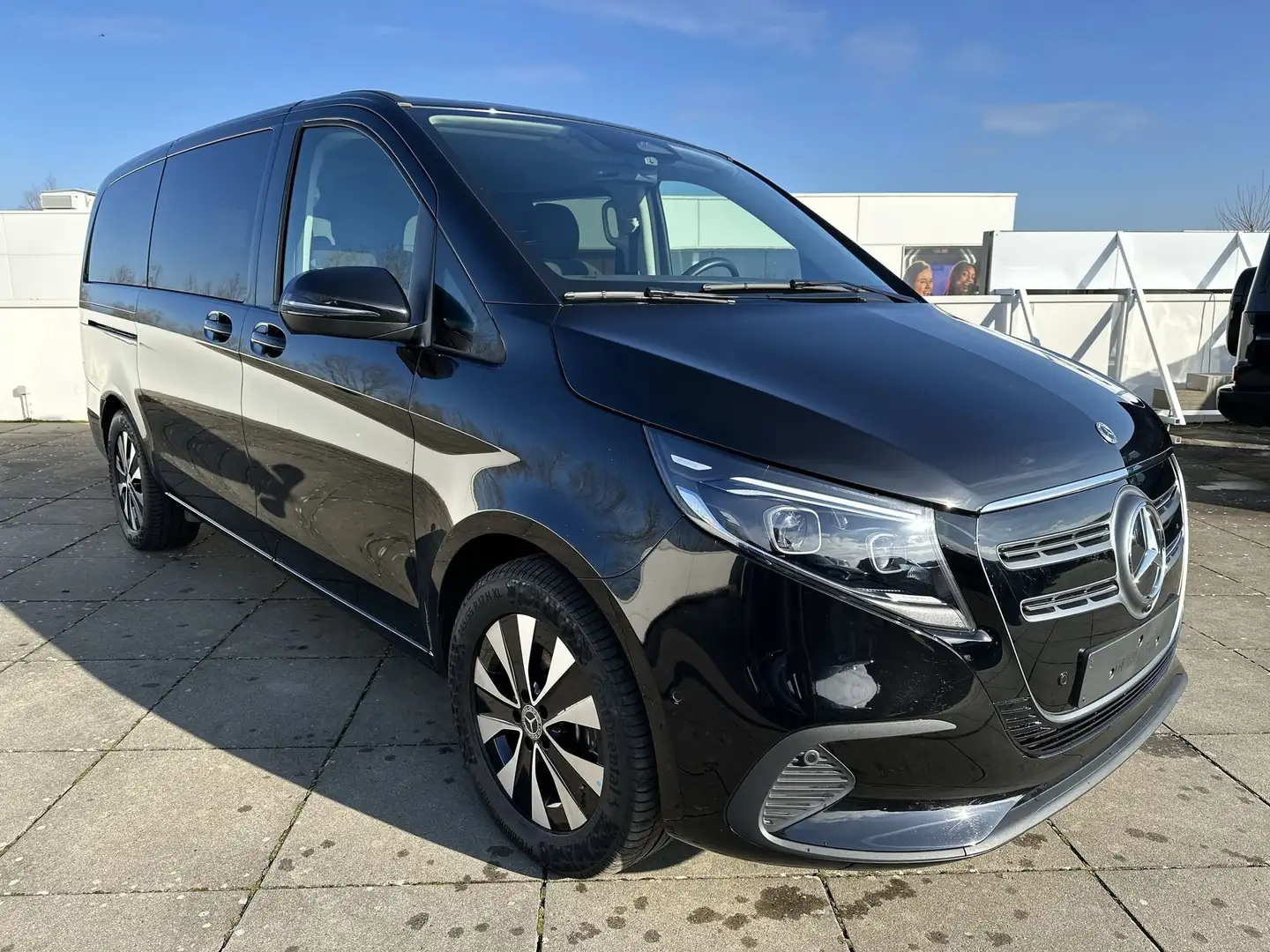 Mercedes-Benz EQV 300 L2 nieuw model Distronic Navi Dodehoek Noir - 2