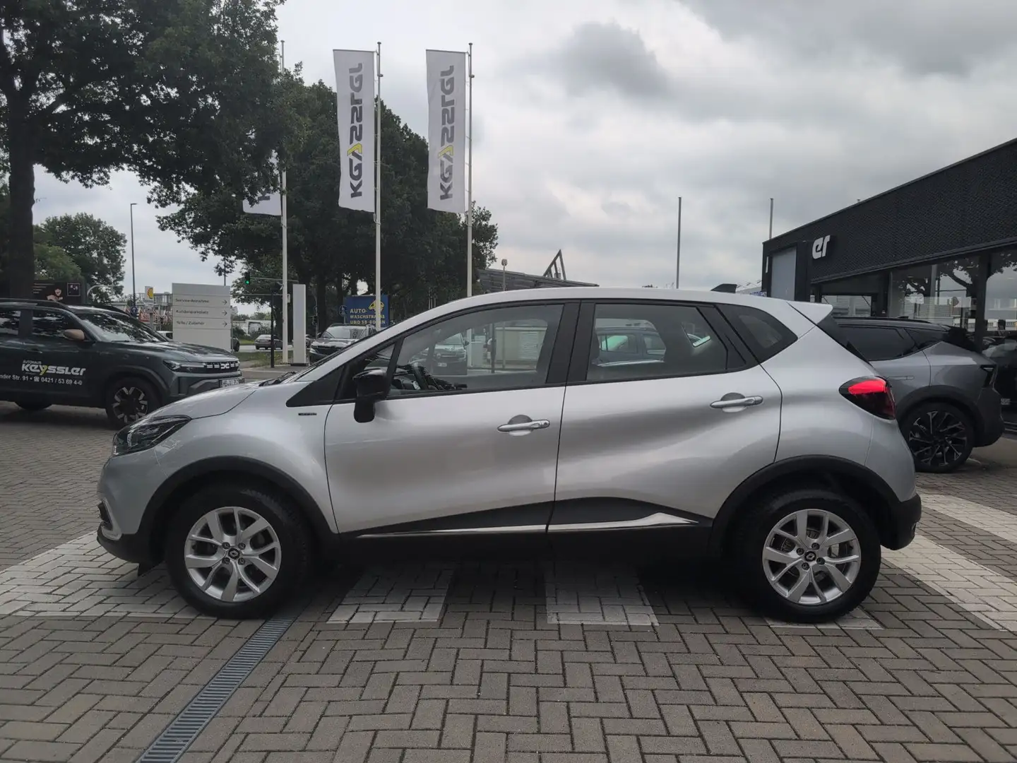 Renault Captur ENERGY TCe 90 eco² Limited Silber - 2