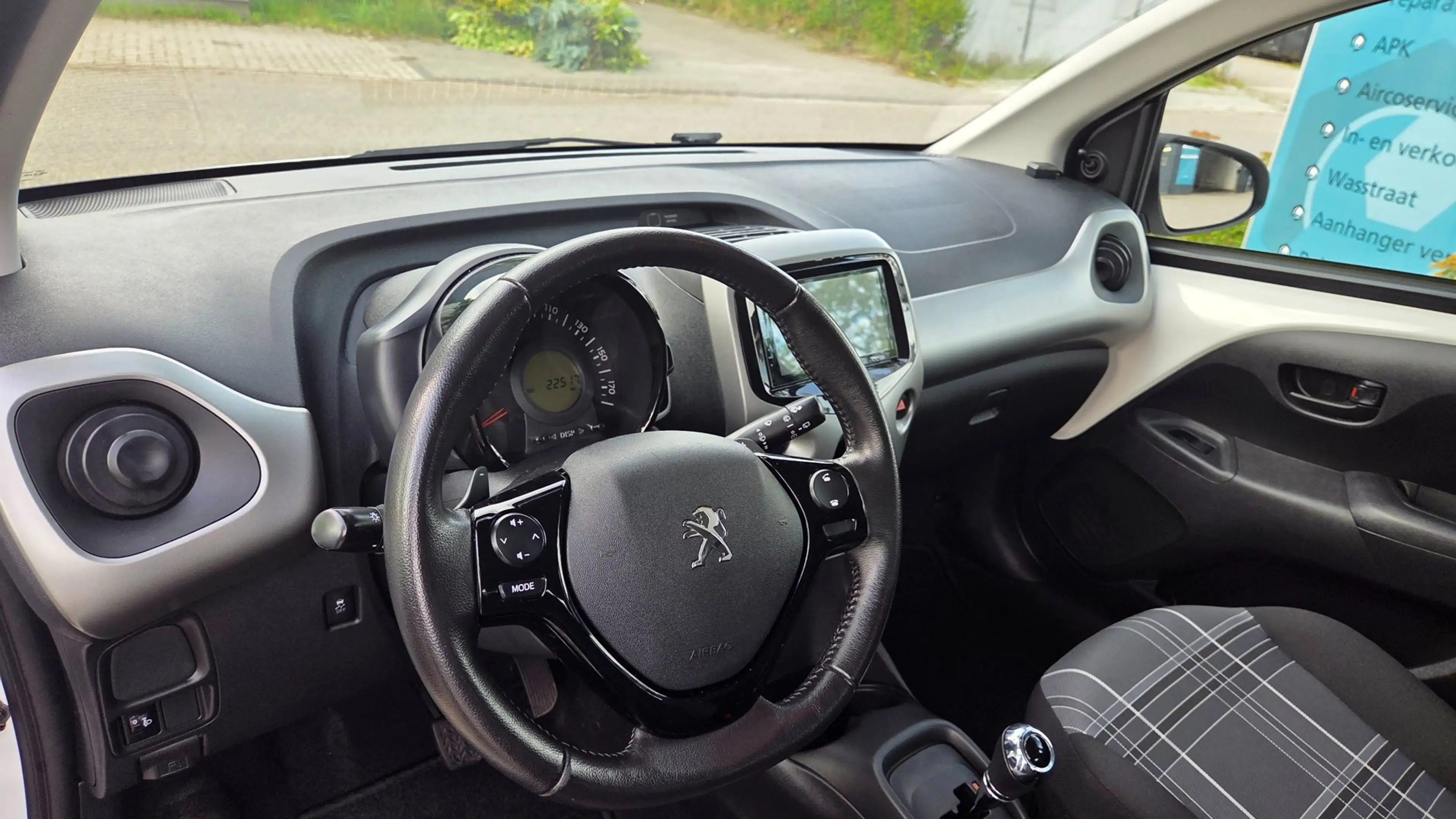 Peugeot 108 1.0 e-VTi Active Automaat l Achteruitrijcamera l C — photo 2
