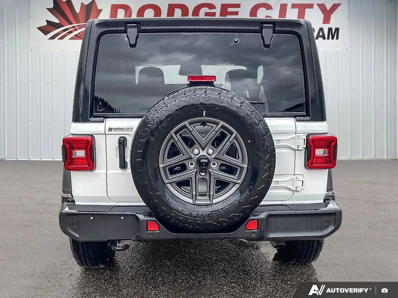 Jeep Wrangler photo Jeep Wrangler