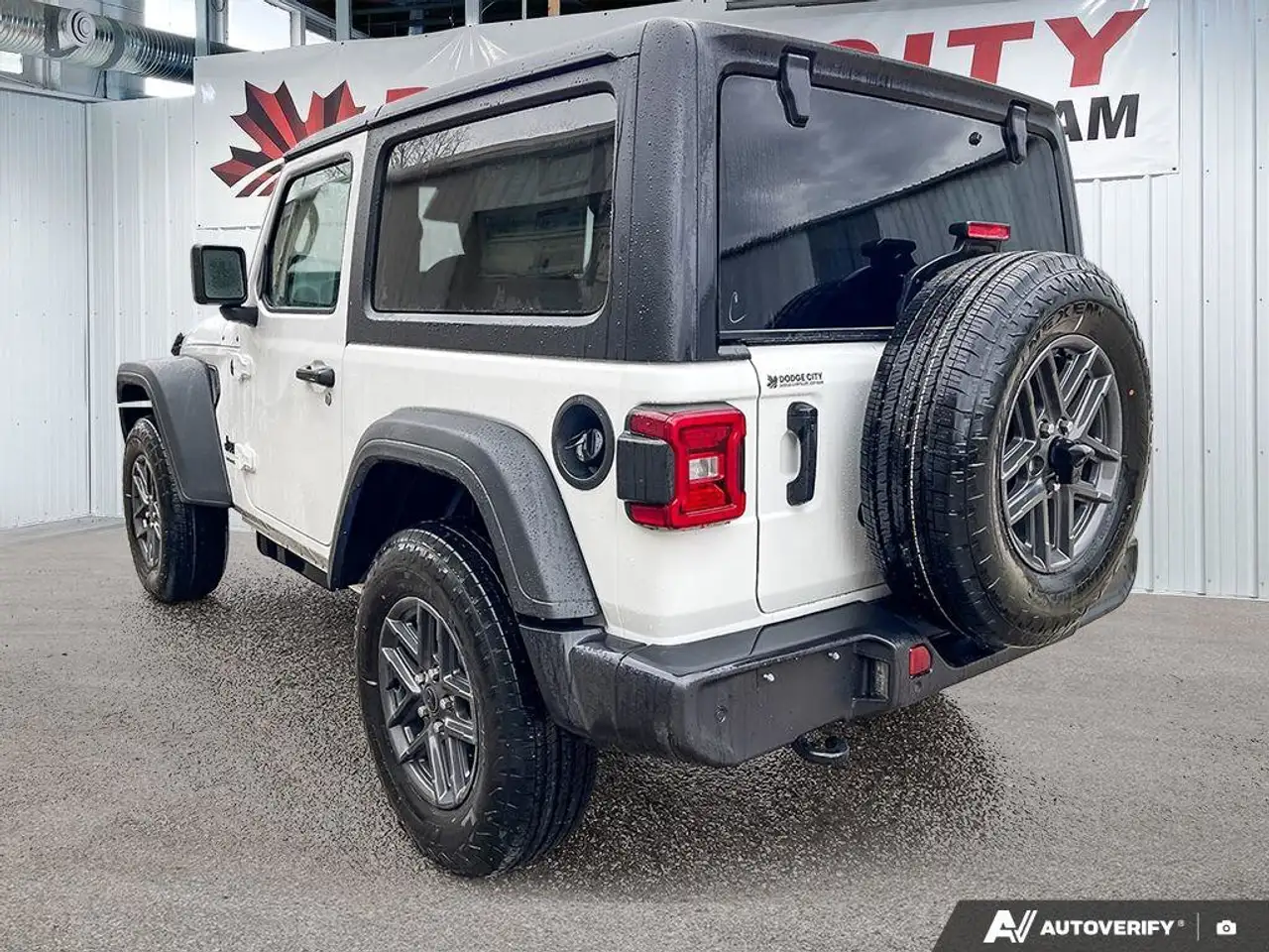 Jeep Wrangler photo Jeep Wrangler