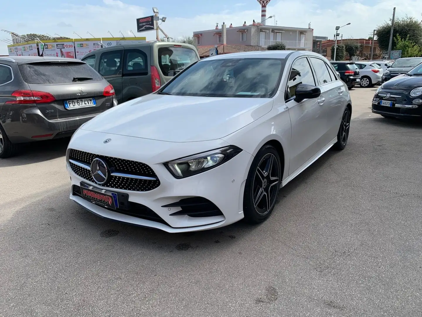 Mercedes-Benz A 180 d Premium auto Weiß - 1