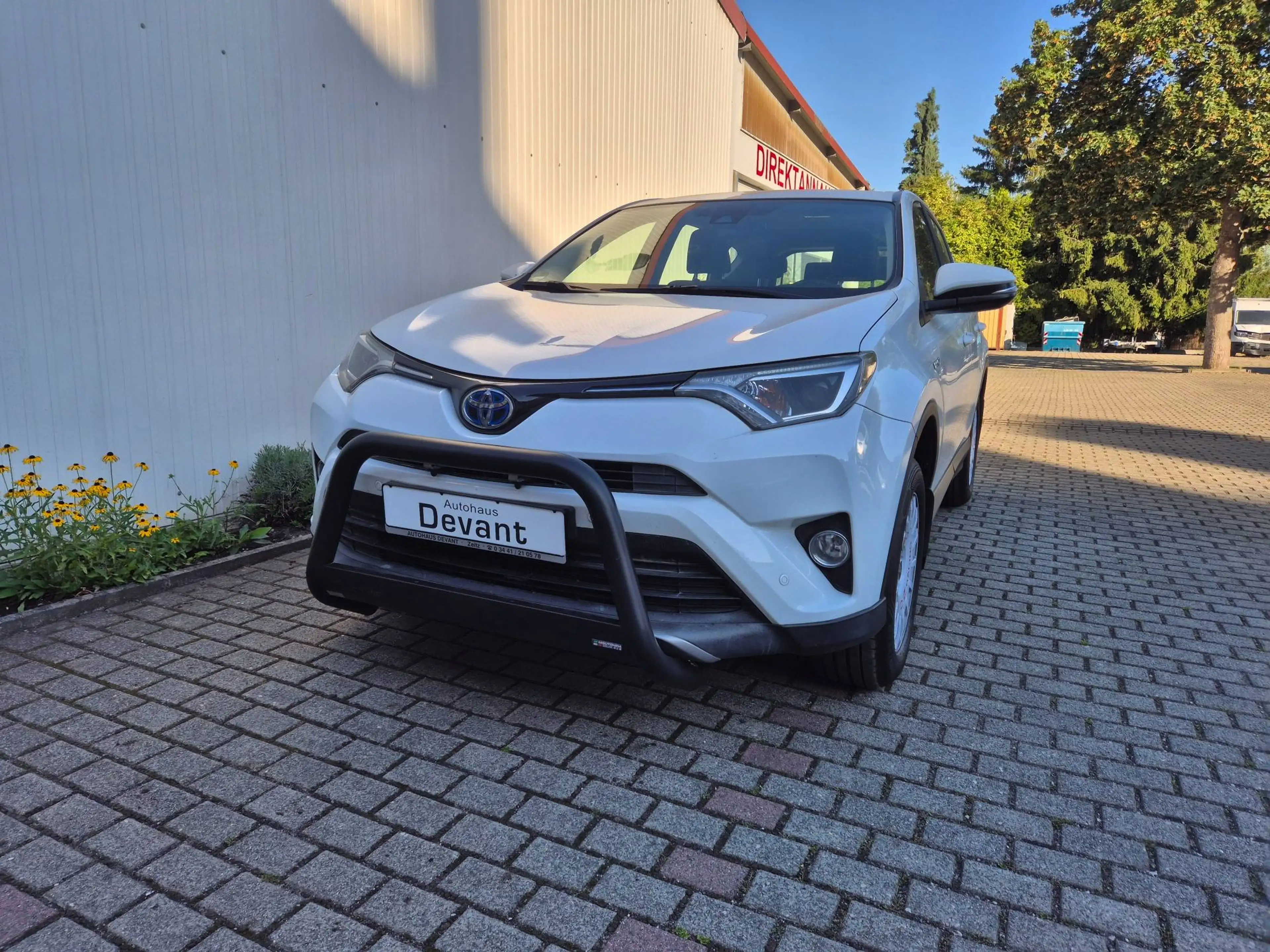 Toyota RAV 4 2,5 Hybrid 4x4 Comfort mit Winterrädern & AHZV