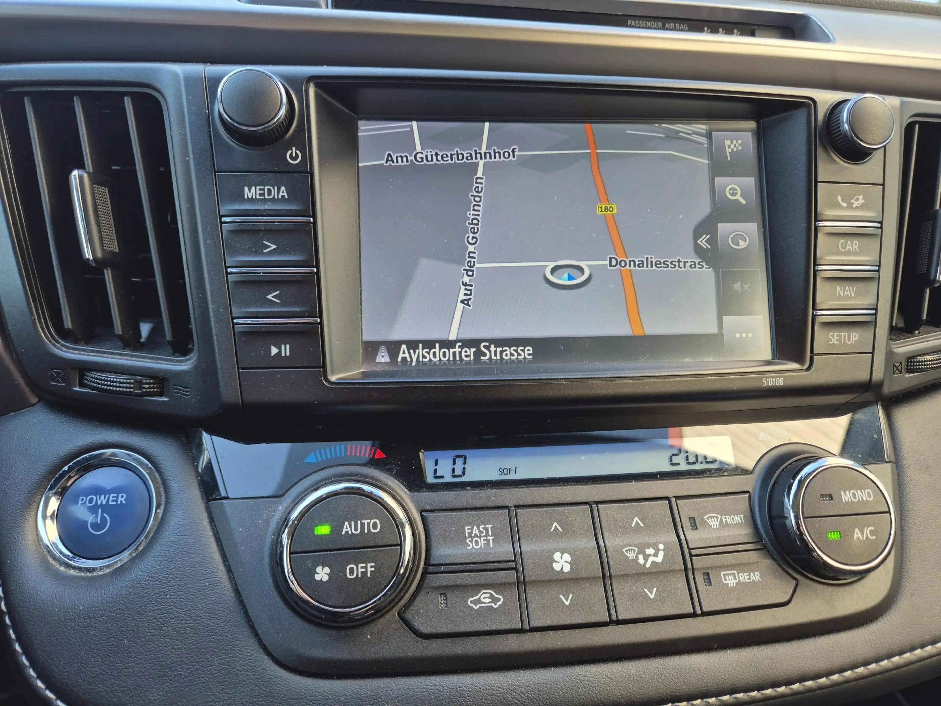 Toyota RAV 4 2,5 Hybrid 4x4 Comfort mit Winterrädern & AHZV — photo 10