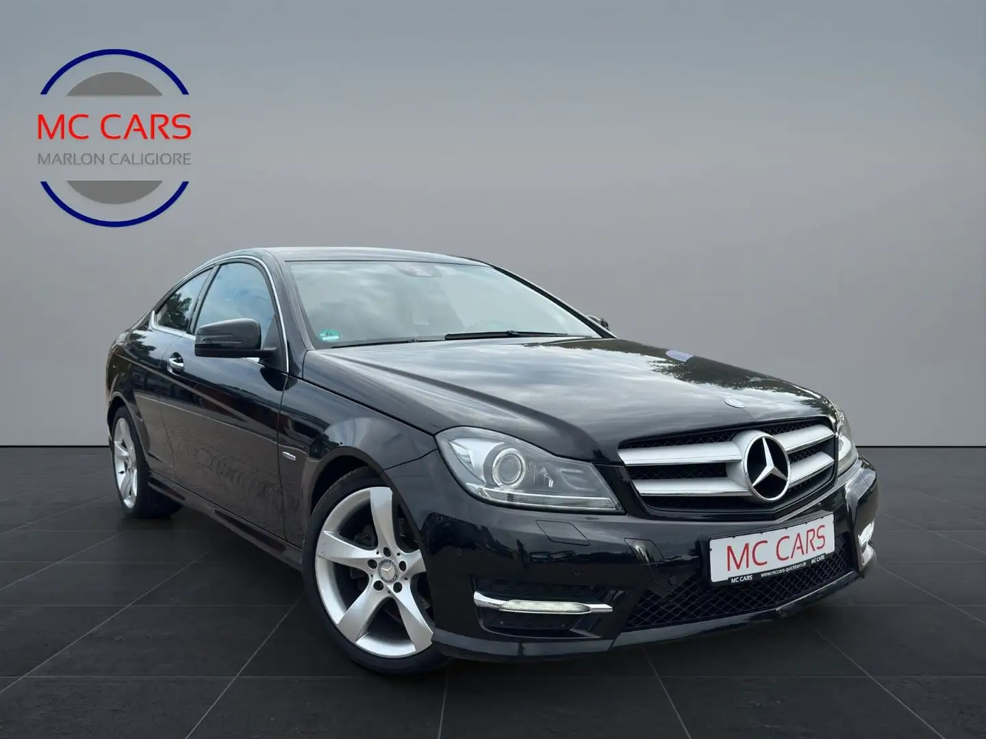 Mercedes-Benz C 250 Coupe  CGI BlueEfficiency Edition 1 AMG Zwart - 1
