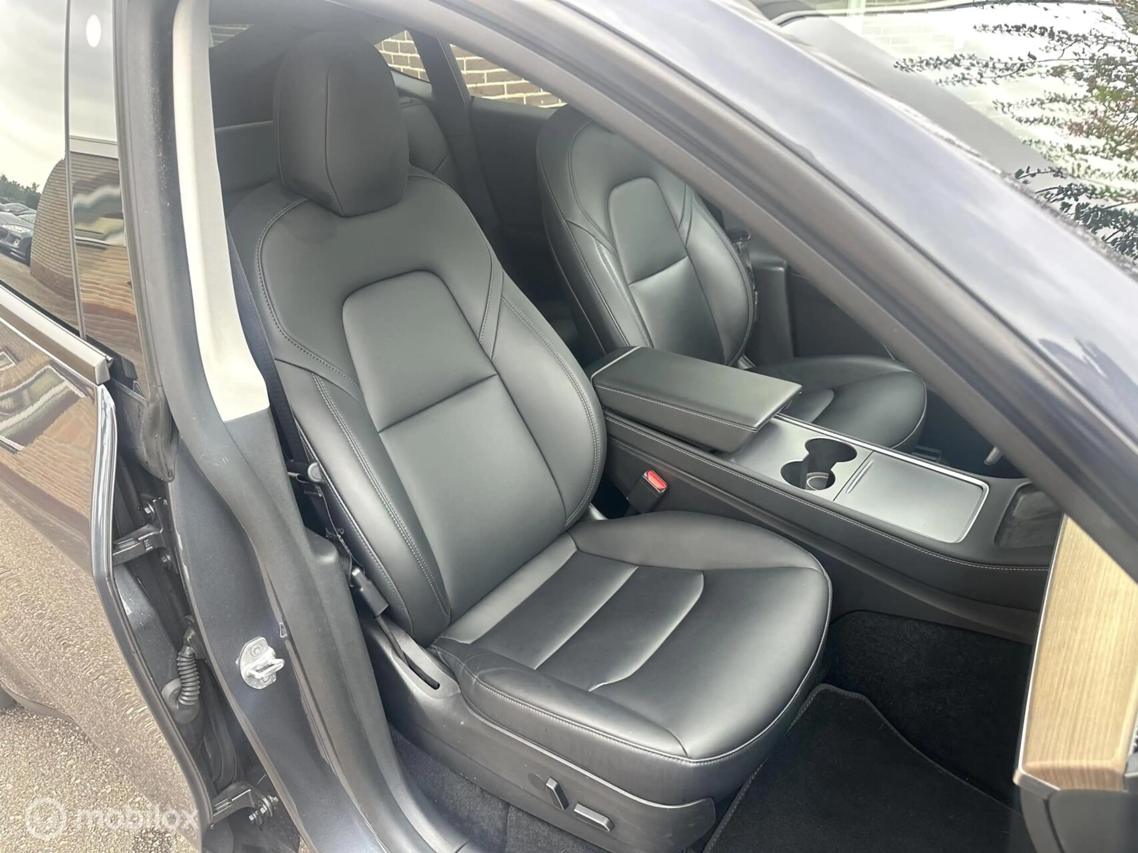 Tesla Model Y Long Range AWD 75 kWh SOH 91% PANORAMADAK AUTOPILO — photo 9