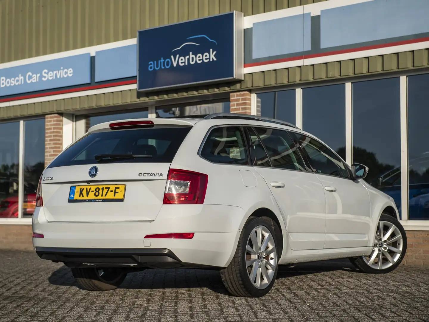 Skoda Octavia Combi 1.4 TSI Greentech Style Business | Pano | 18 Wit - 2