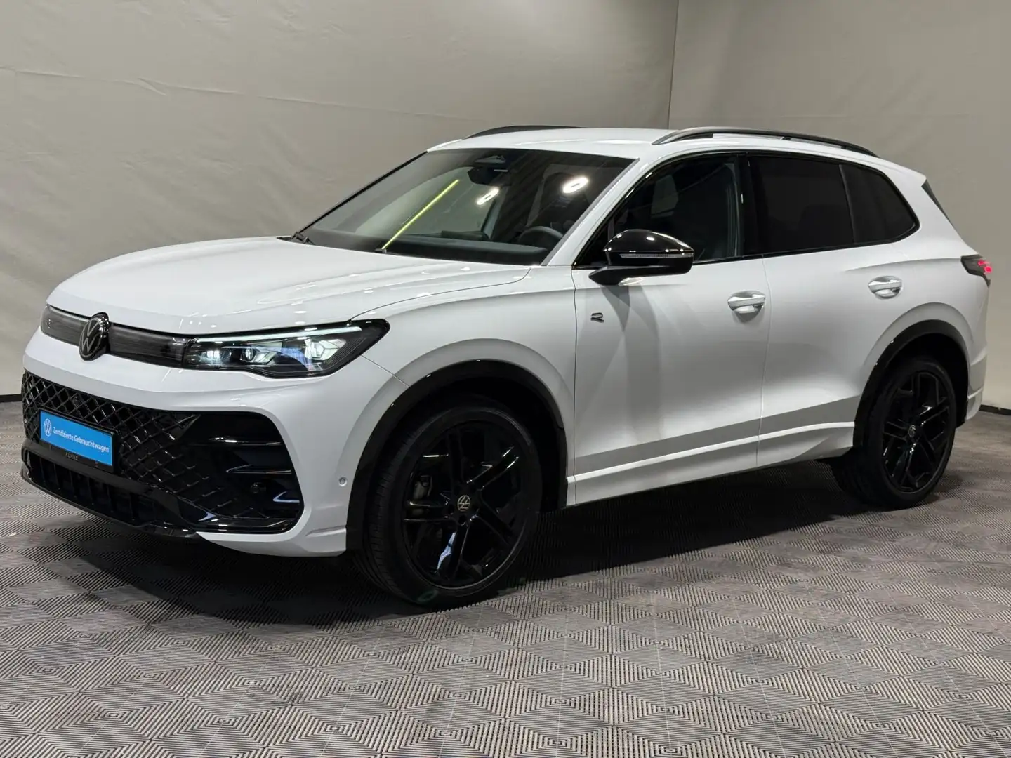 Volkswagen Tiguan R-Line 1.5 eTSI DSG | MATRIX NAVI AHK 20" Weiß - 2