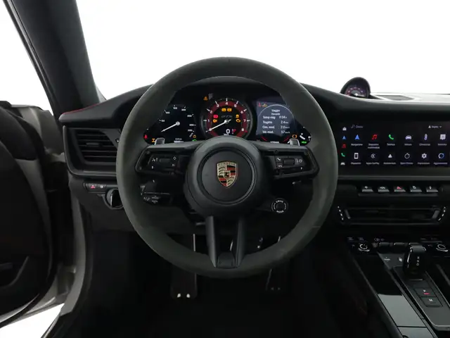 Porsche 911 view 8